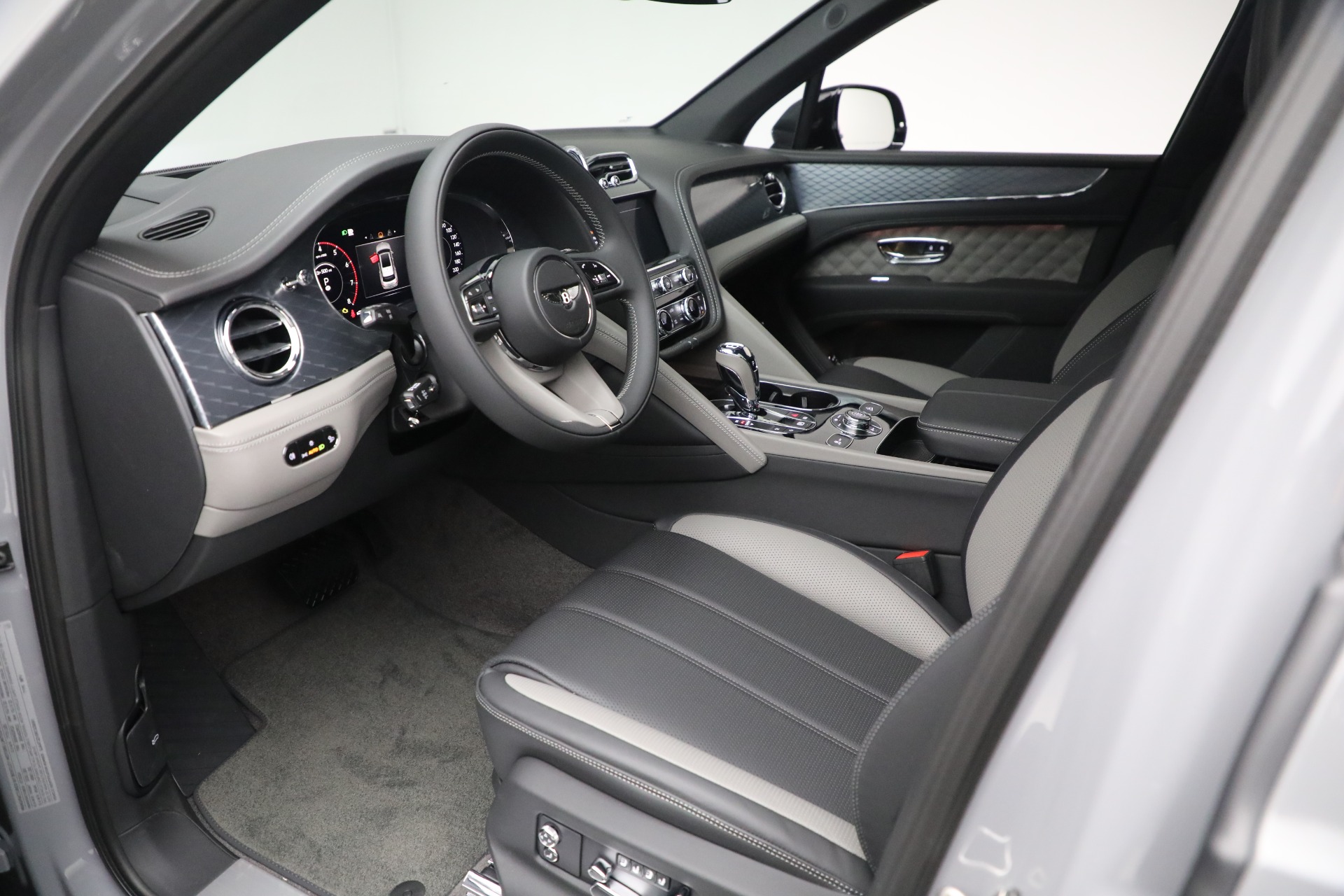 2024 Bentley Bentayga S V8 photo 18
