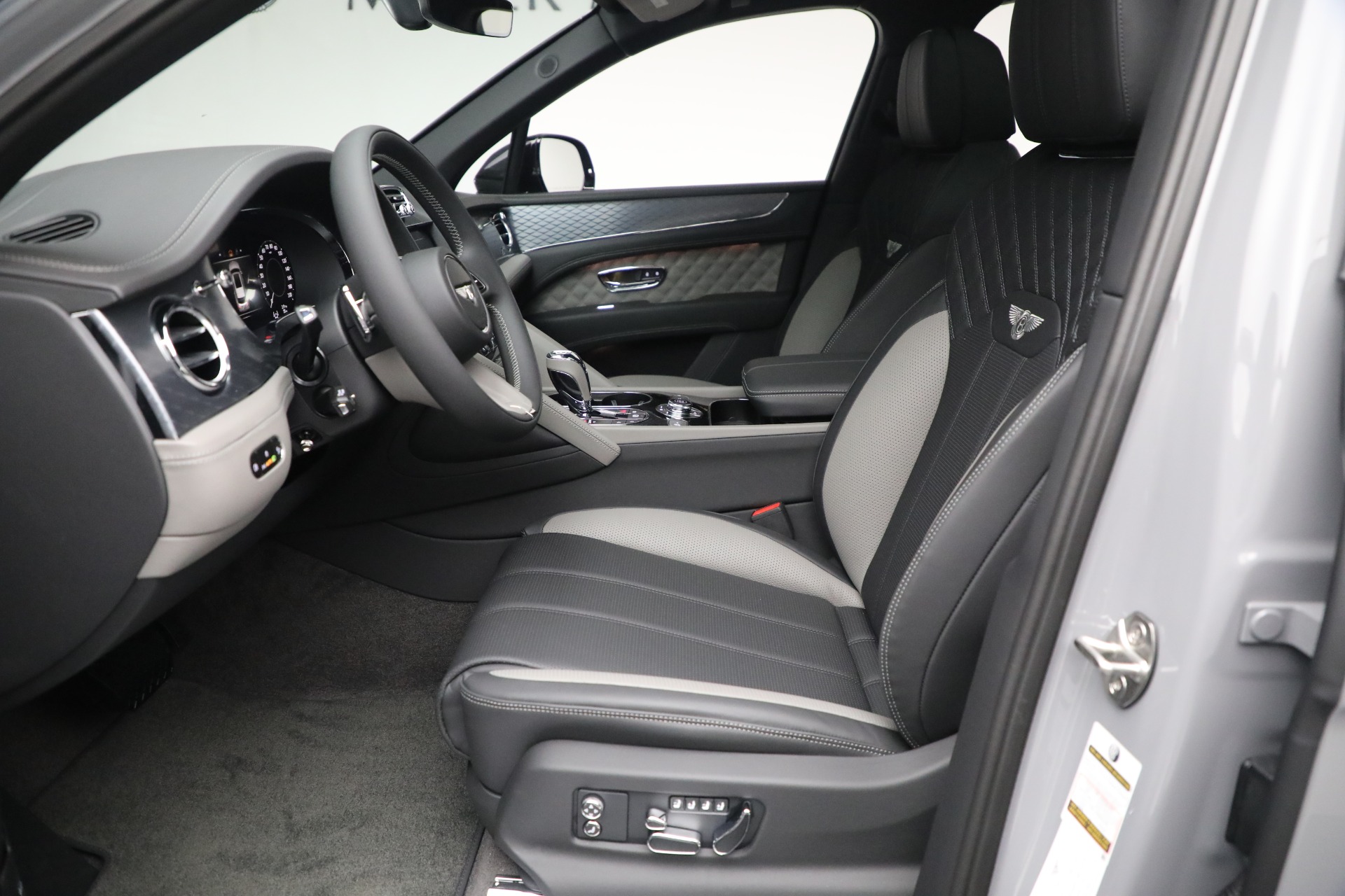 2024 Bentley Bentayga S V8 photo 19