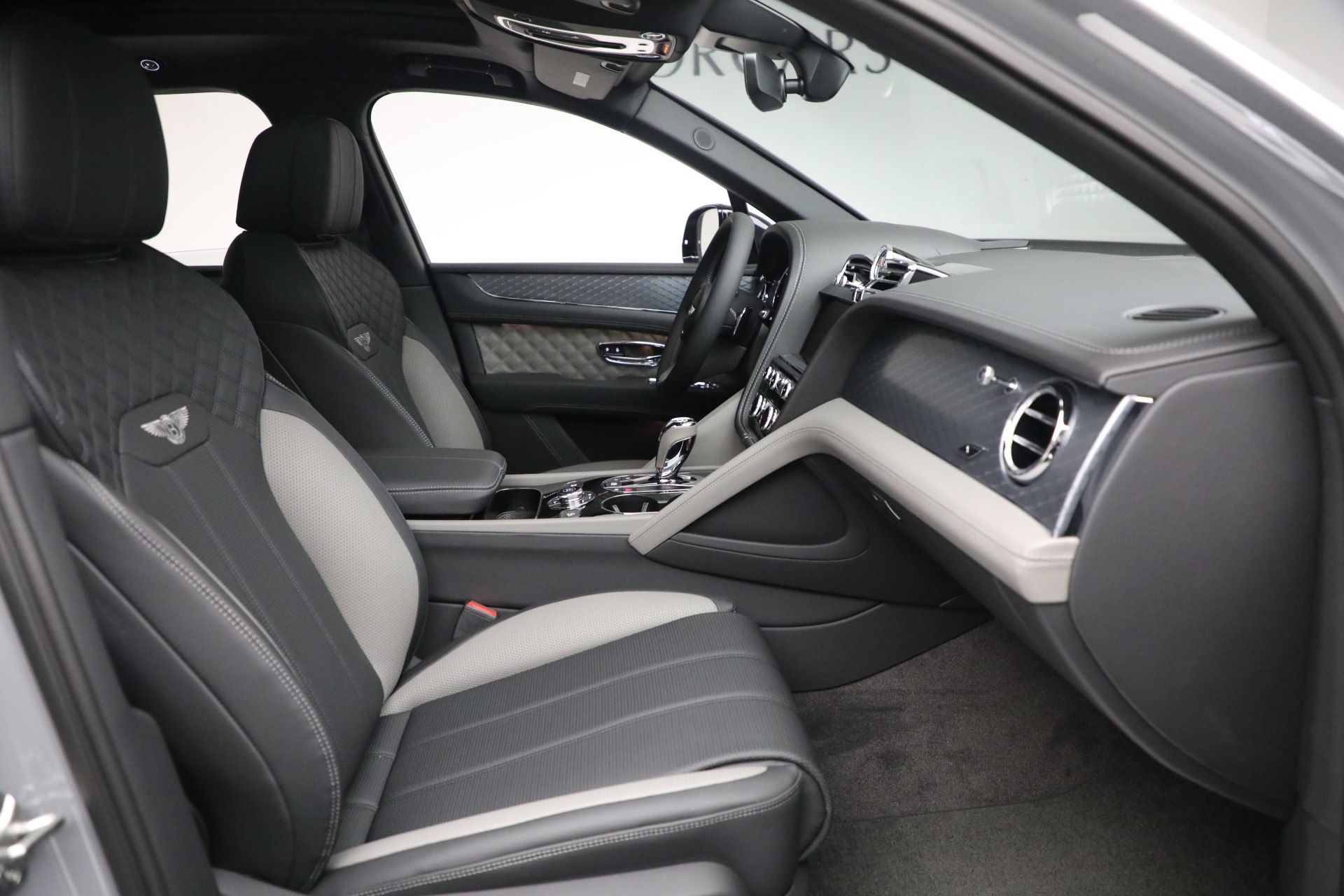2024 Bentley Bentayga S V8 photo 27