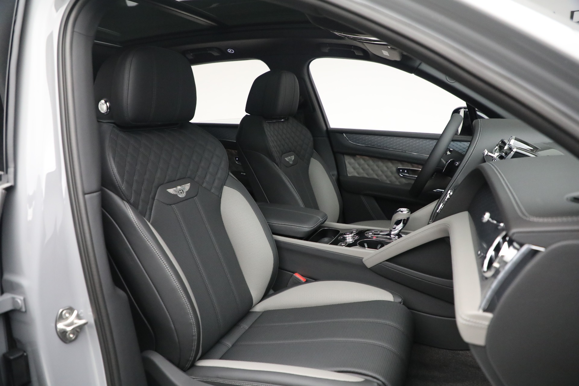 2024 Bentley Bentayga S V8 photo 28