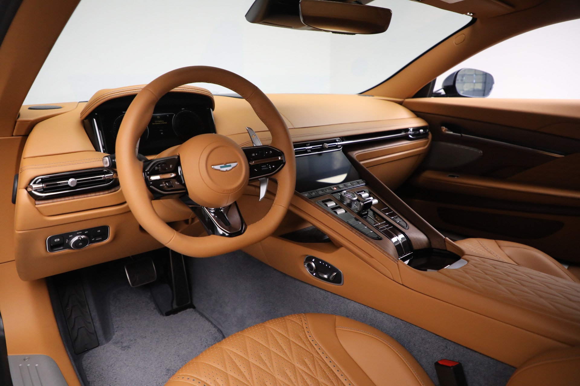 2025 Aston Martin DB12 AM5 photo 12