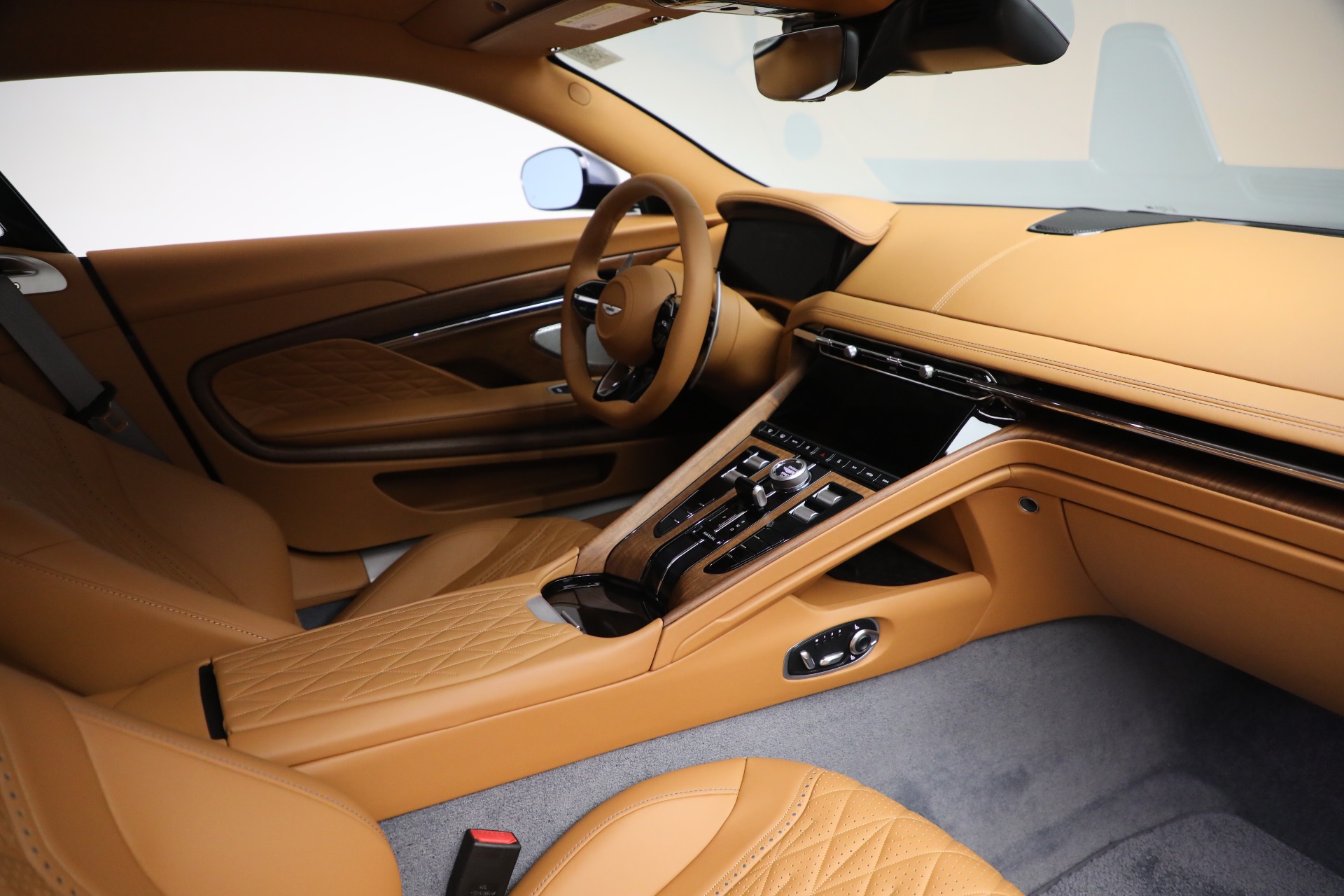 2025 Aston Martin DB12 AM5 photo 20