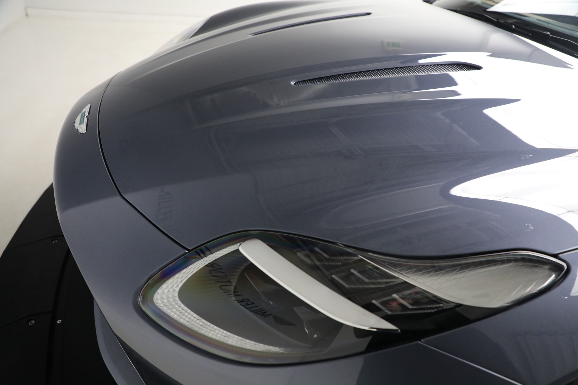 2025 Aston Martin DB12 AM5 photo 28