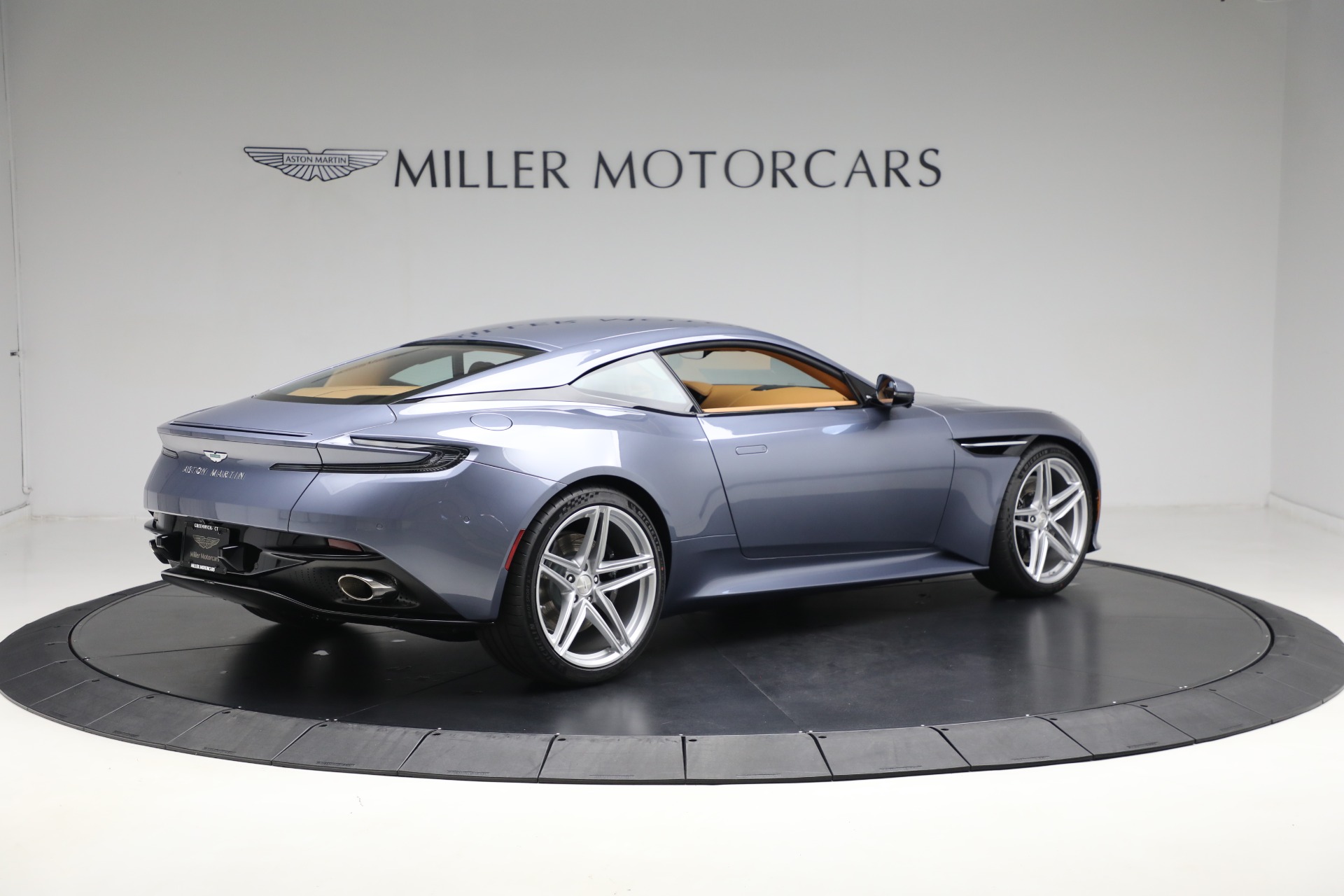 2025 Aston Martin DB12 AM5 photo 8