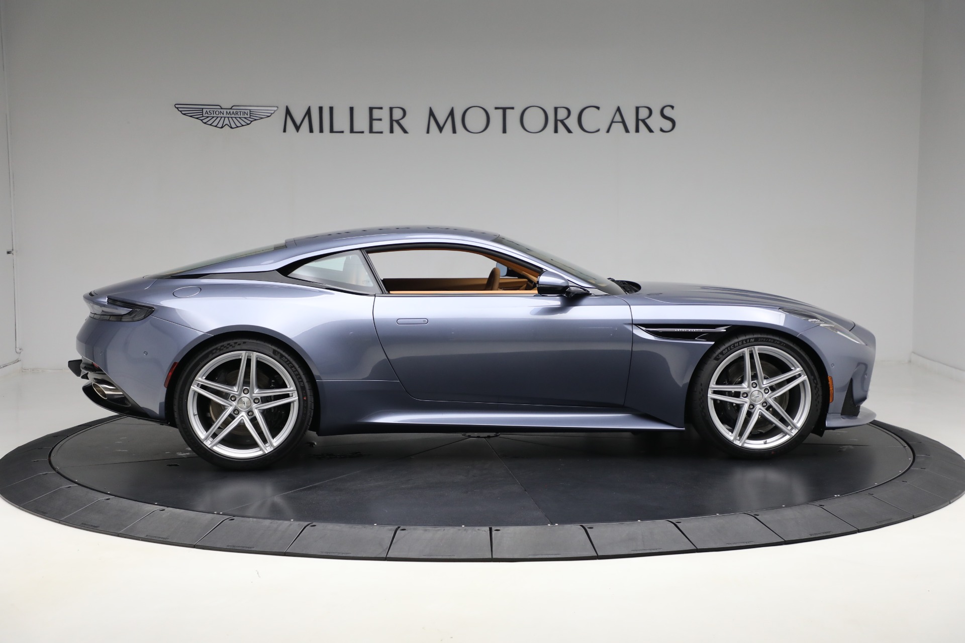 2025 Aston Martin DB12 AM5 photo 9