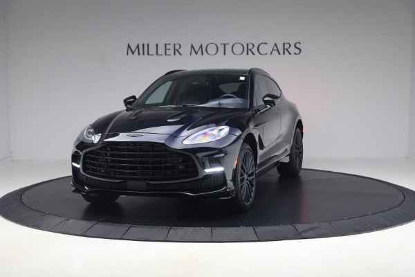 2025 Aston Martin DBX