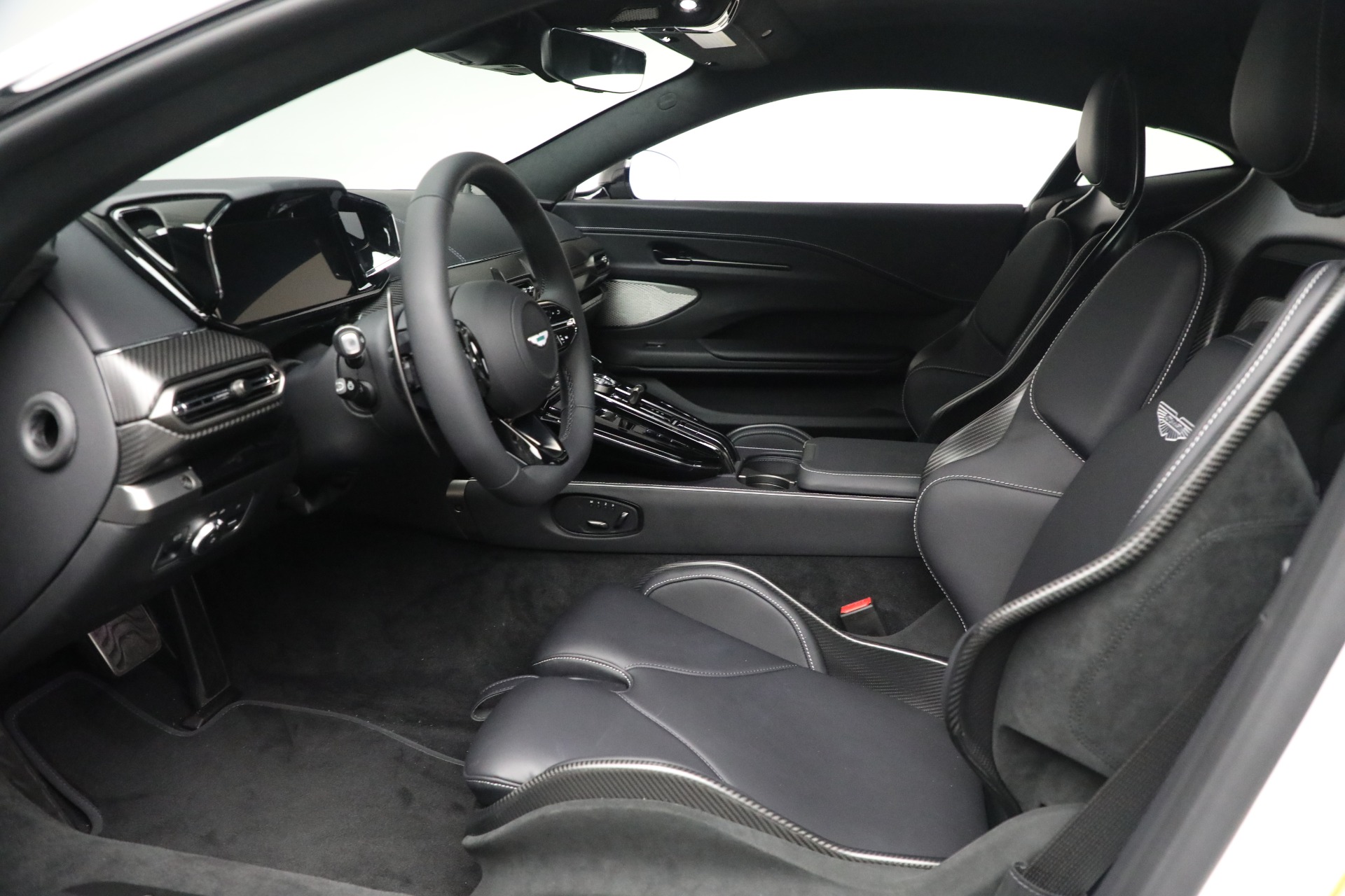 2025 Aston Martin Vantage AM6 photo 14
