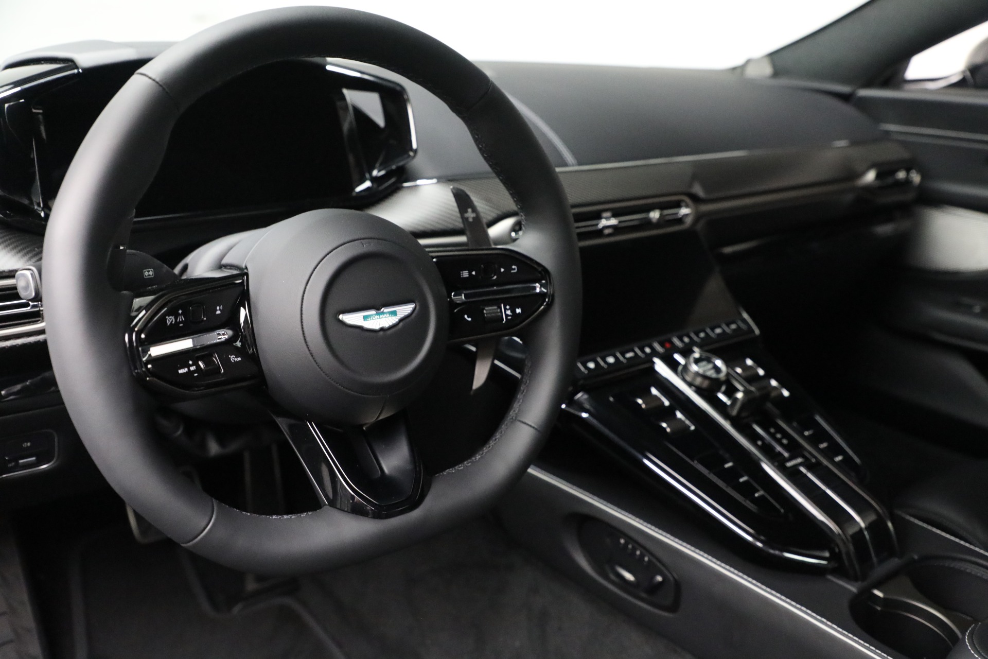 2025 Aston Martin Vantage AM6 photo 18