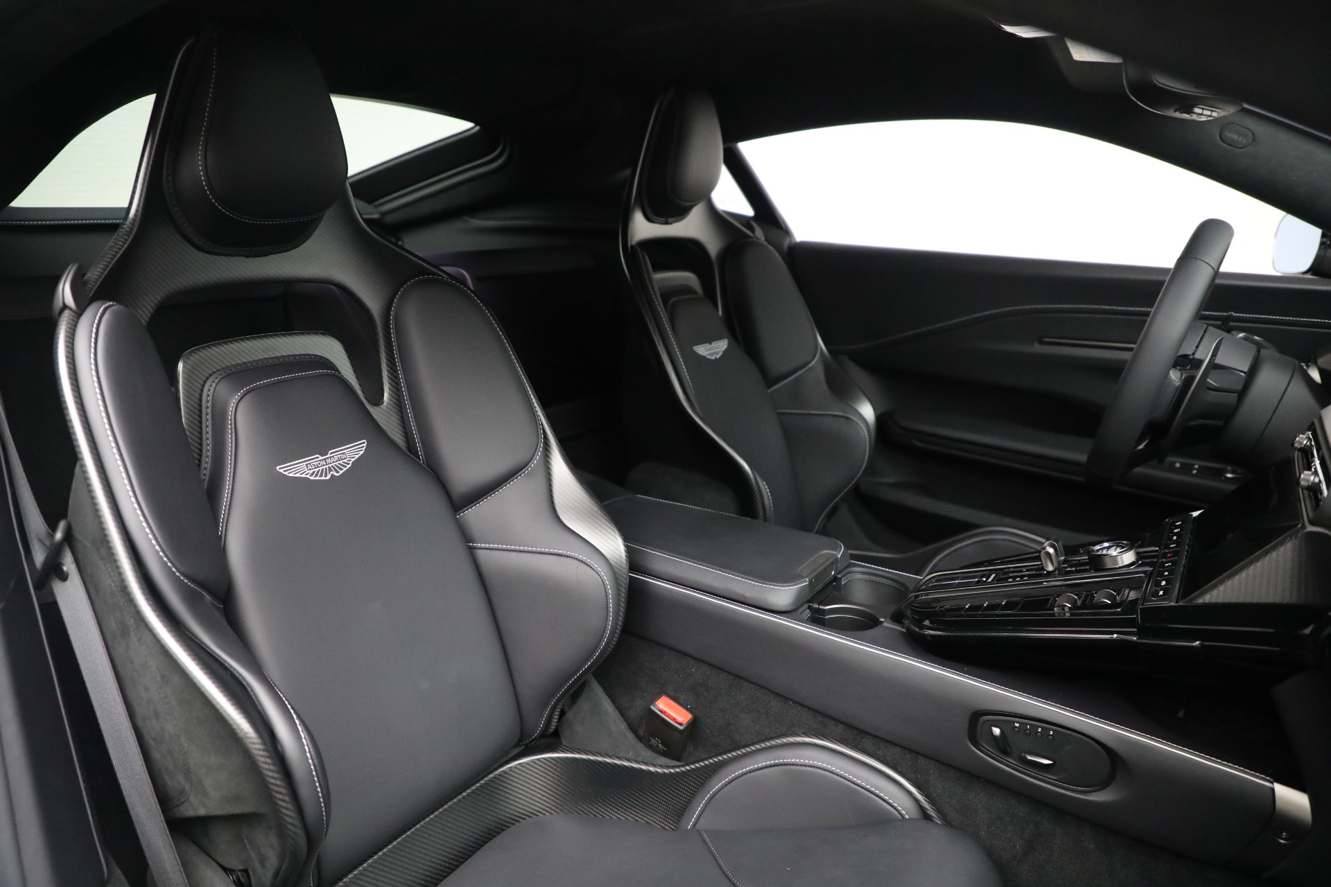 2025 Aston Martin Vantage AM6 photo 21