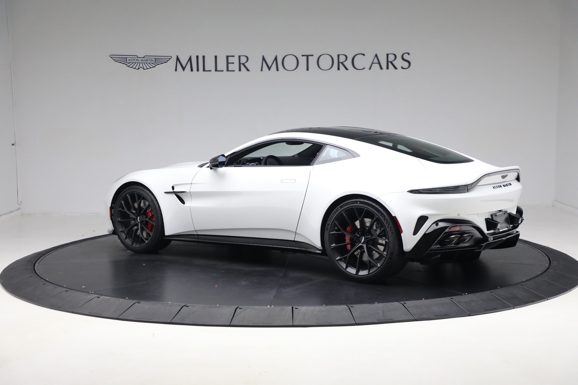 2025 Aston Martin Vantage AM6 photo 3