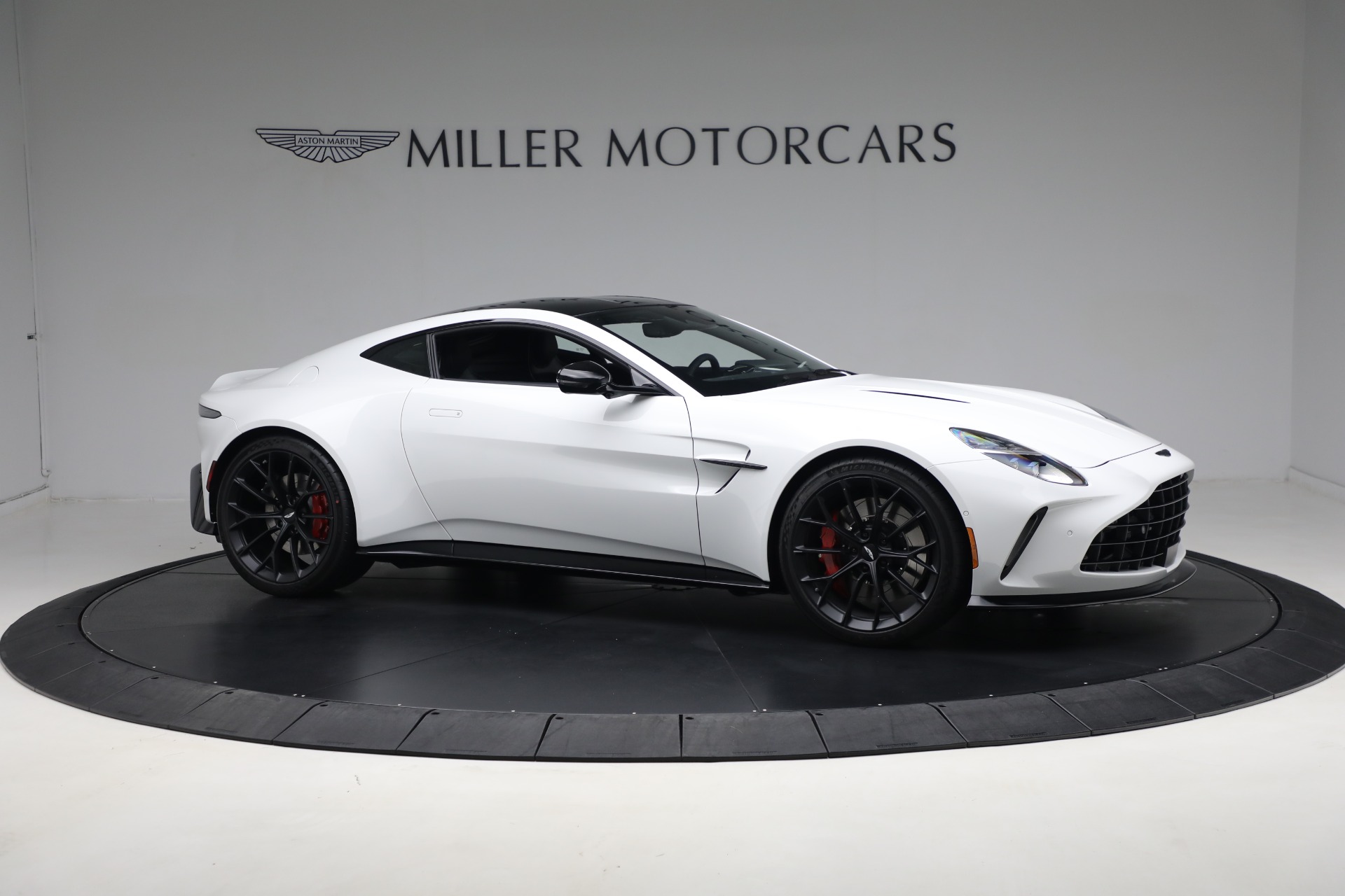 2025 Aston Martin Vantage AM6 photo 9