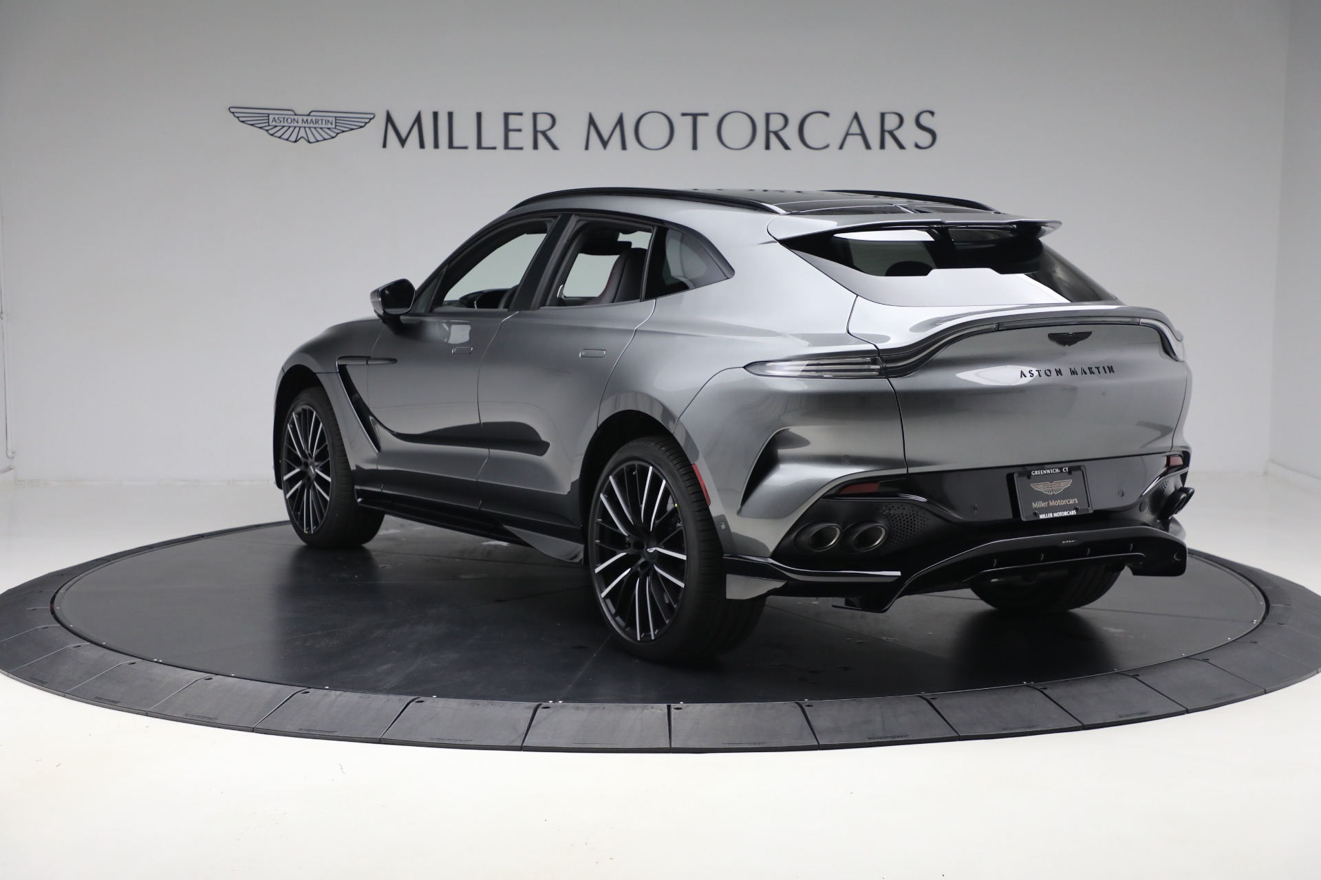 2025 Aston Martin DBX AM8 DBX707 photo 4