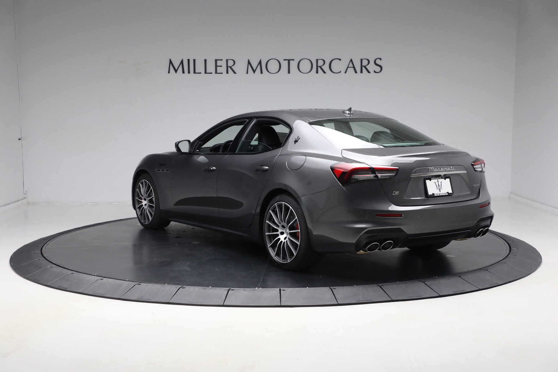 2024 Maserati Ghibli Modena Q4 photo 11
