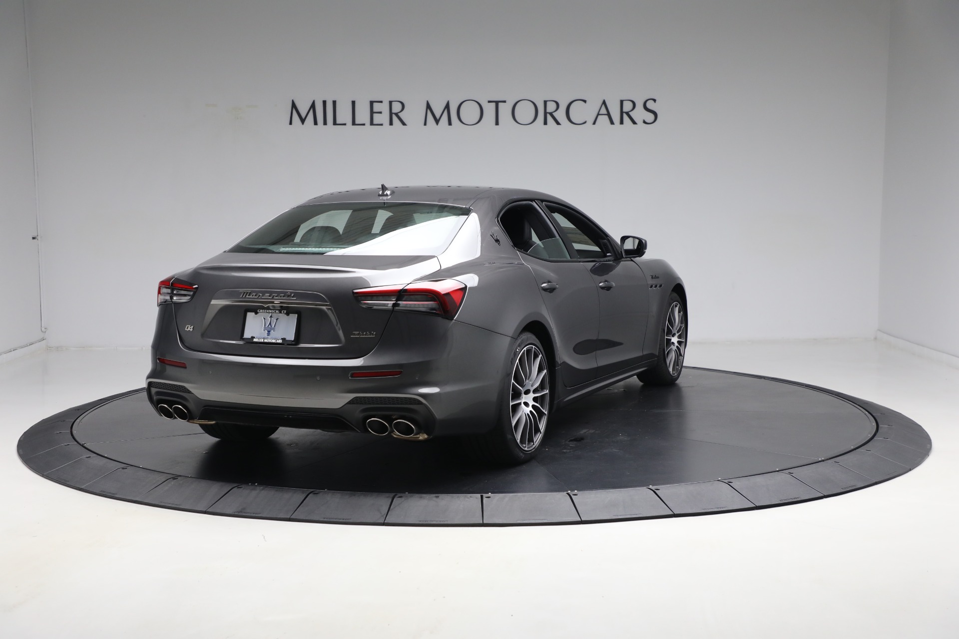 2024 Maserati Ghibli Modena Q4 photo 16