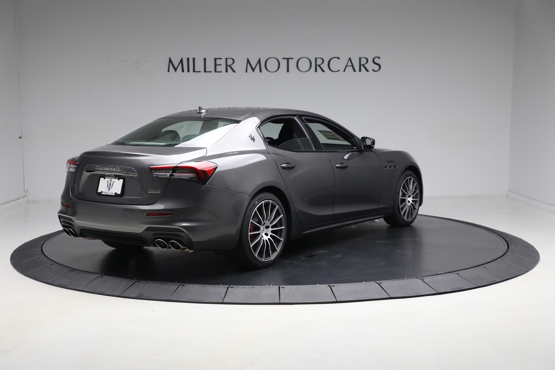 2024 Maserati Ghibli Modena Q4 photo 17