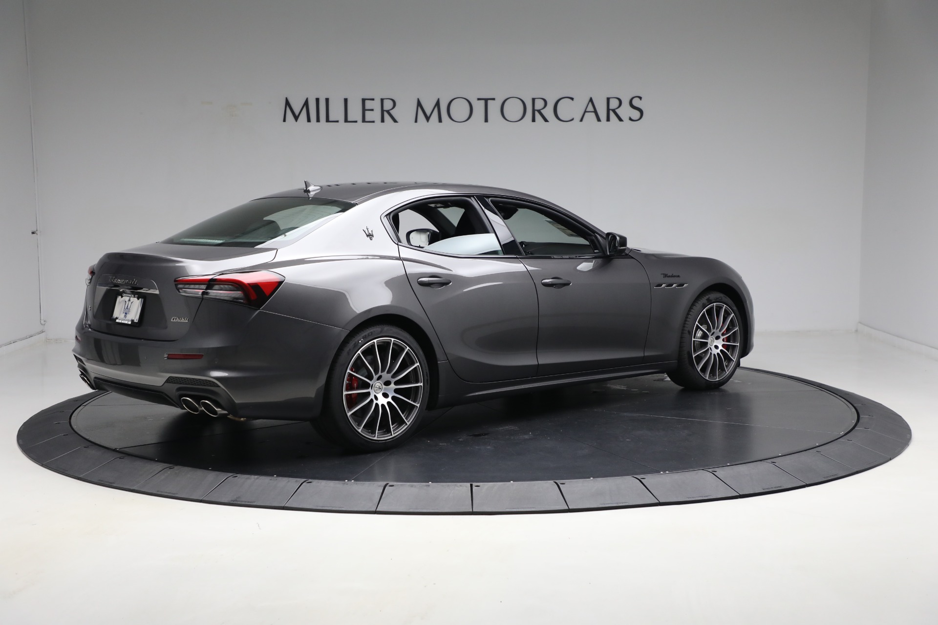 2024 Maserati Ghibli Modena Q4 photo 18