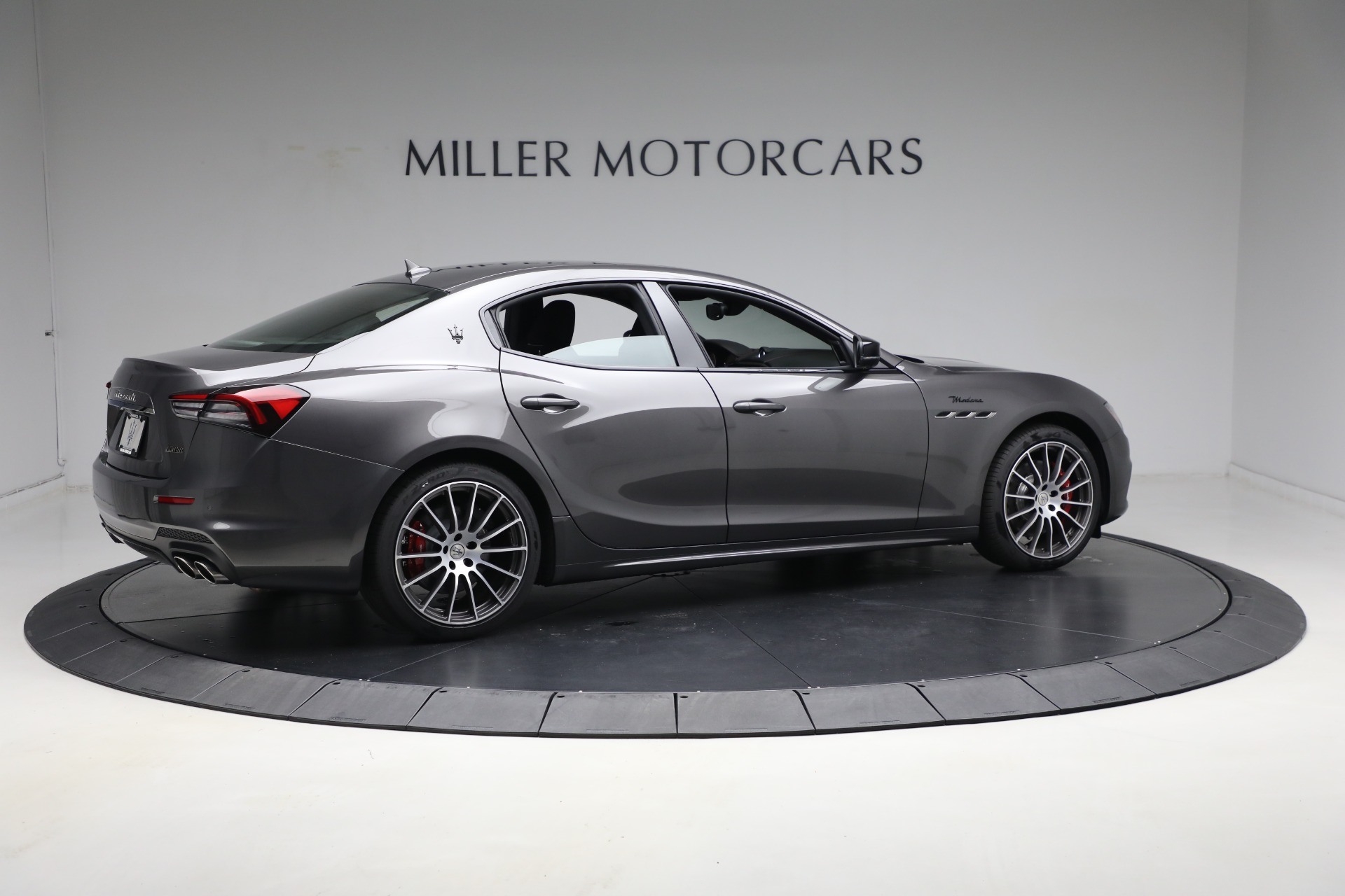 2024 Maserati Ghibli Modena Q4 photo 19