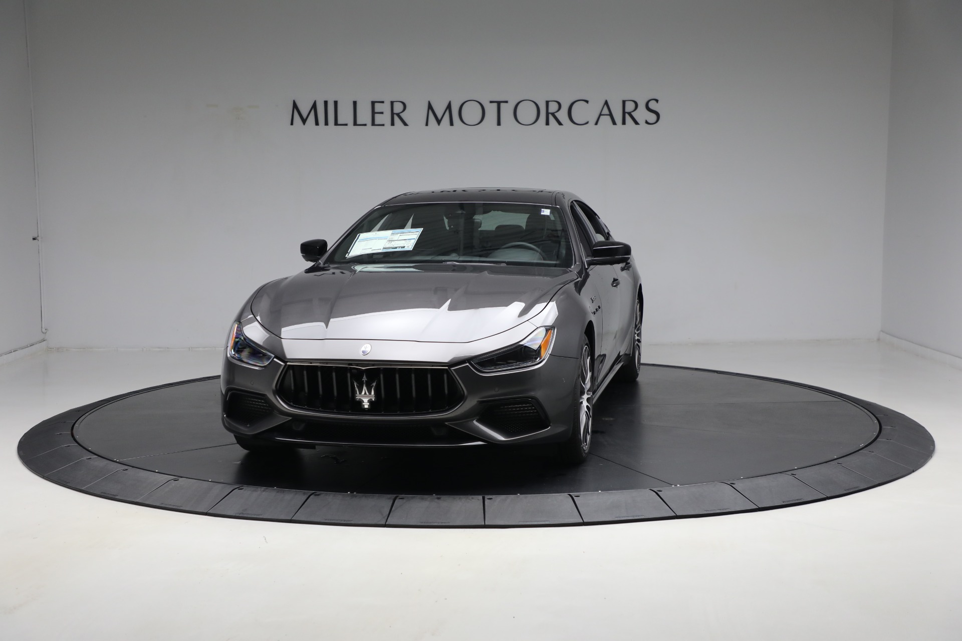 2024 Maserati Ghibli Modena Q4 photo 2