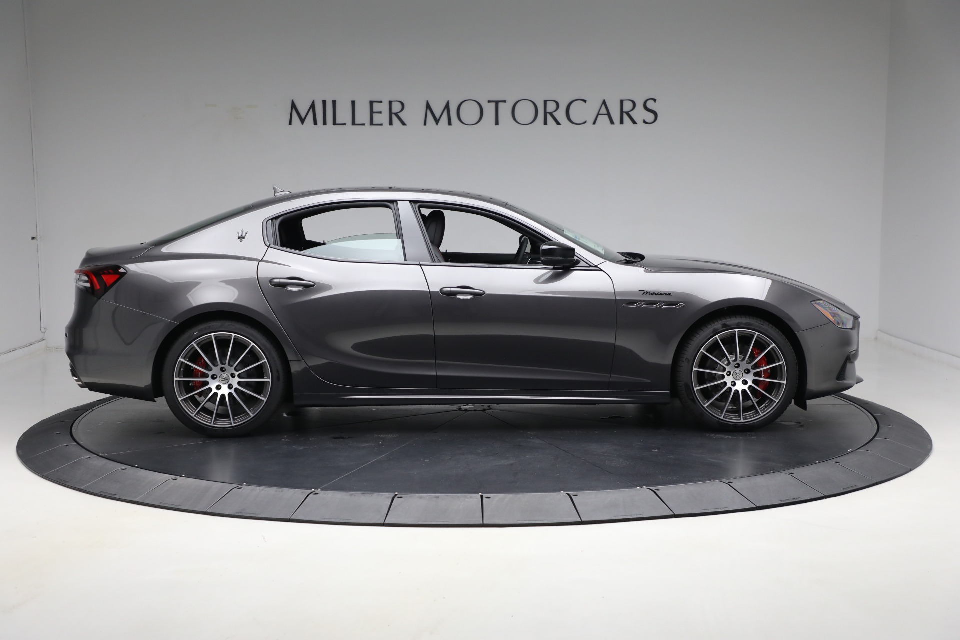 2024 Maserati Ghibli Modena Q4 photo 21