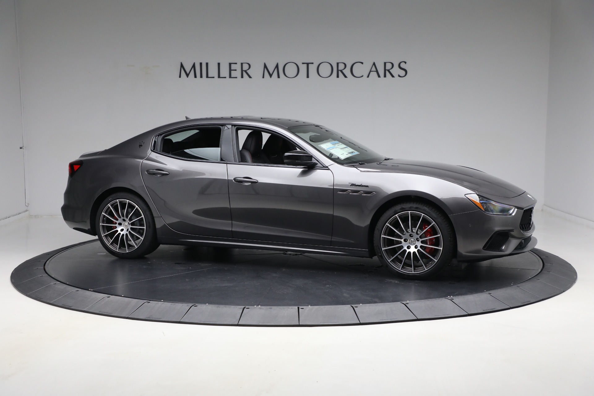 2024 Maserati Ghibli Modena Q4 photo 23