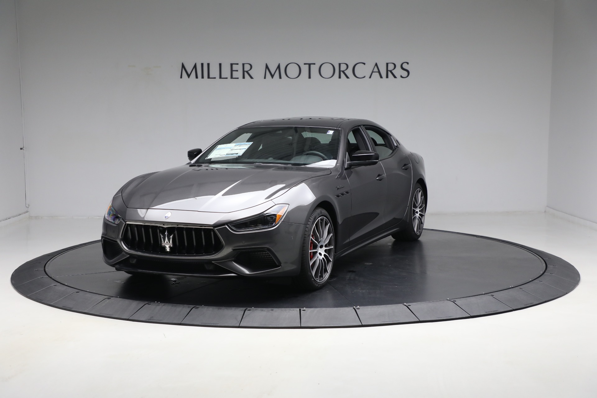 2024 Maserati Ghibli Modena Q4 photo 3