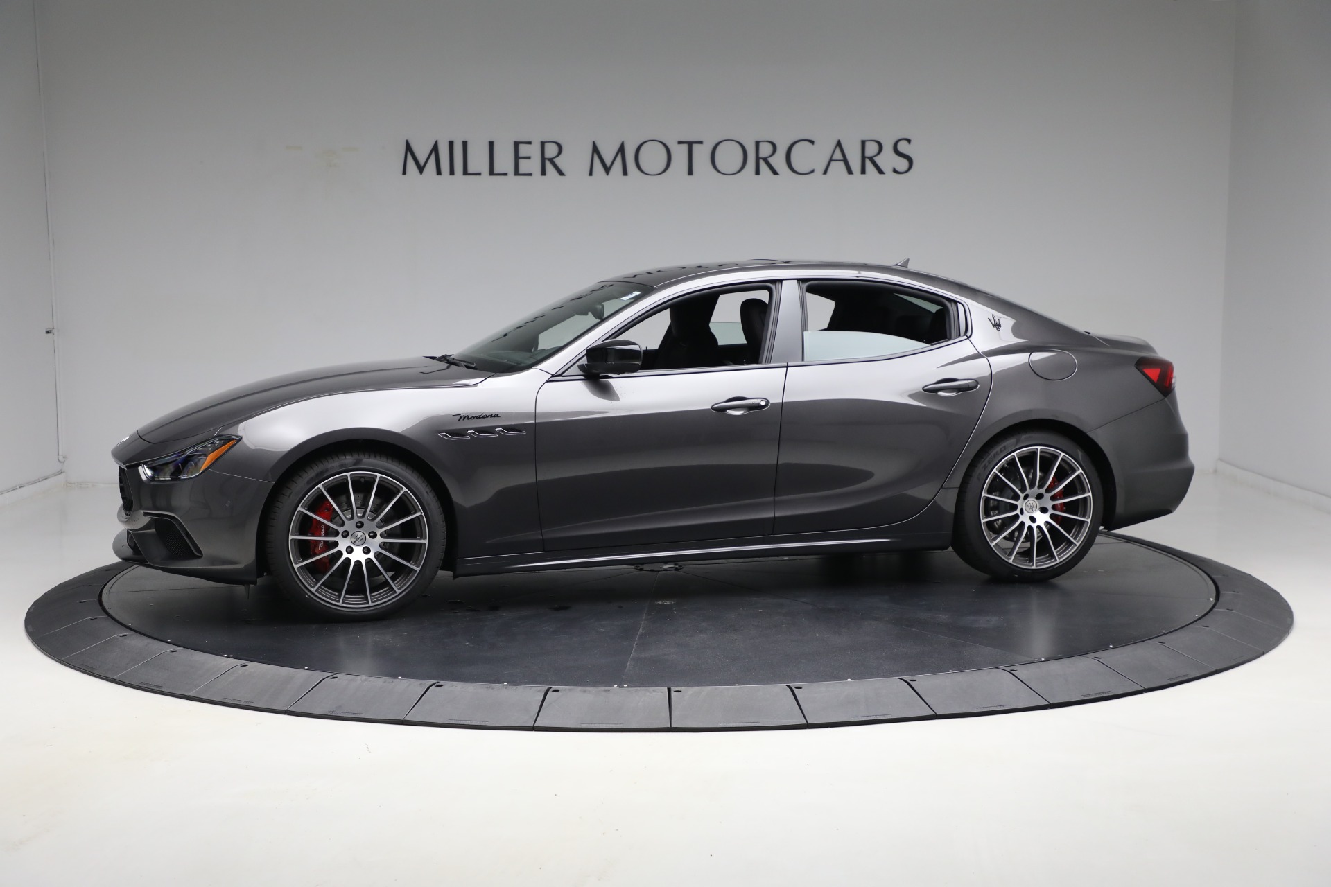 2024 Maserati Ghibli Modena Q4 photo 6