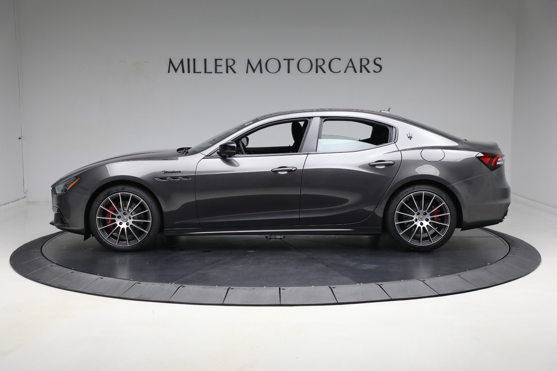 2024 Maserati Ghibli Modena Q4 photo 7