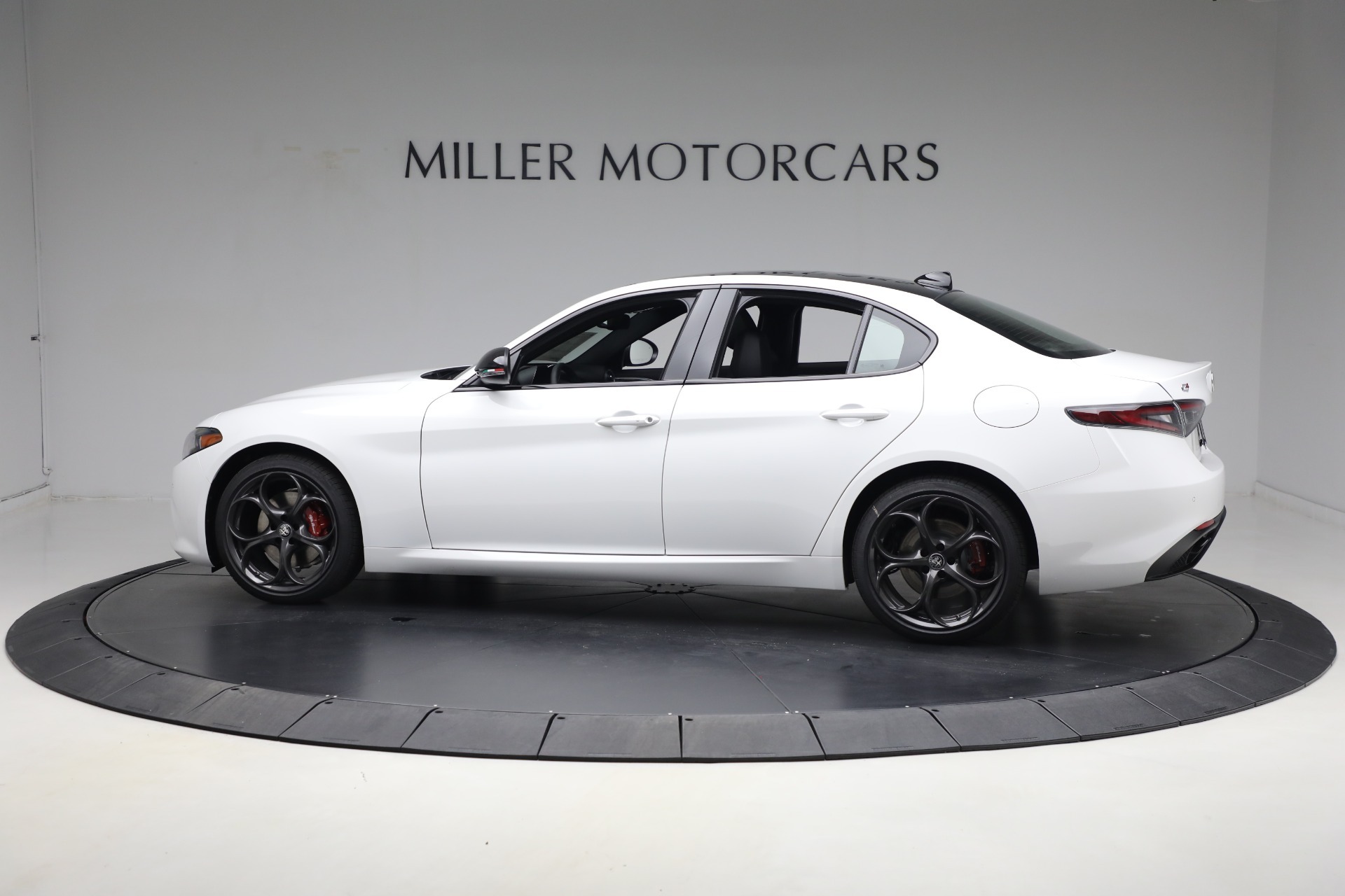 2025 Alfa Romeo Giulia SPRINT photo 5