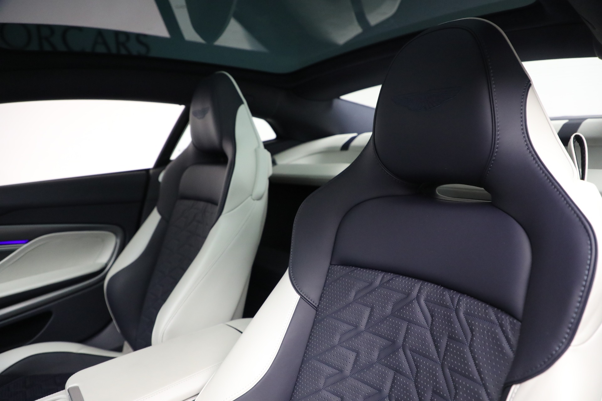 2025 Aston Martin Vanquish AM7 photo 20