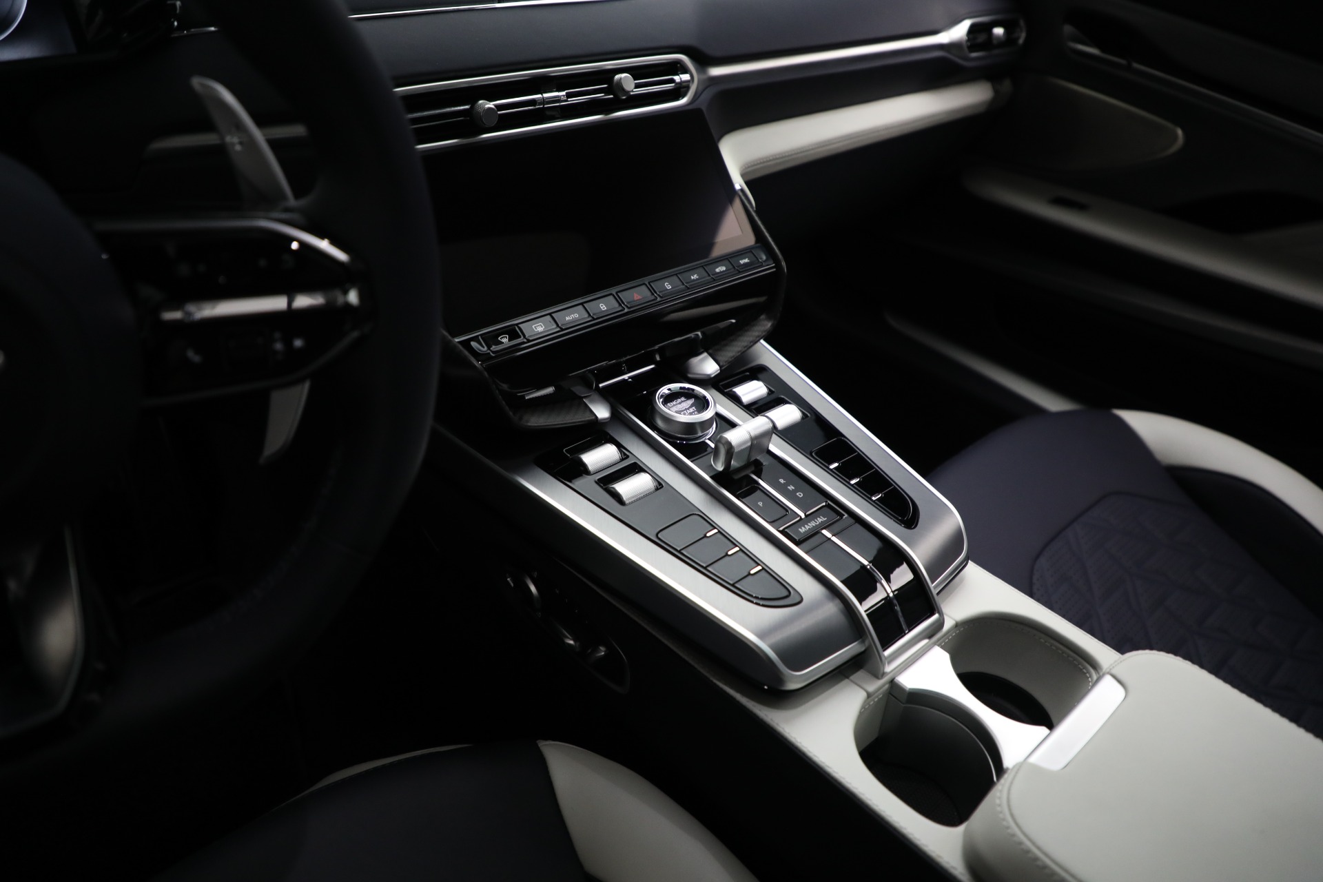 2025 Aston Martin Vanquish AM7 photo 22