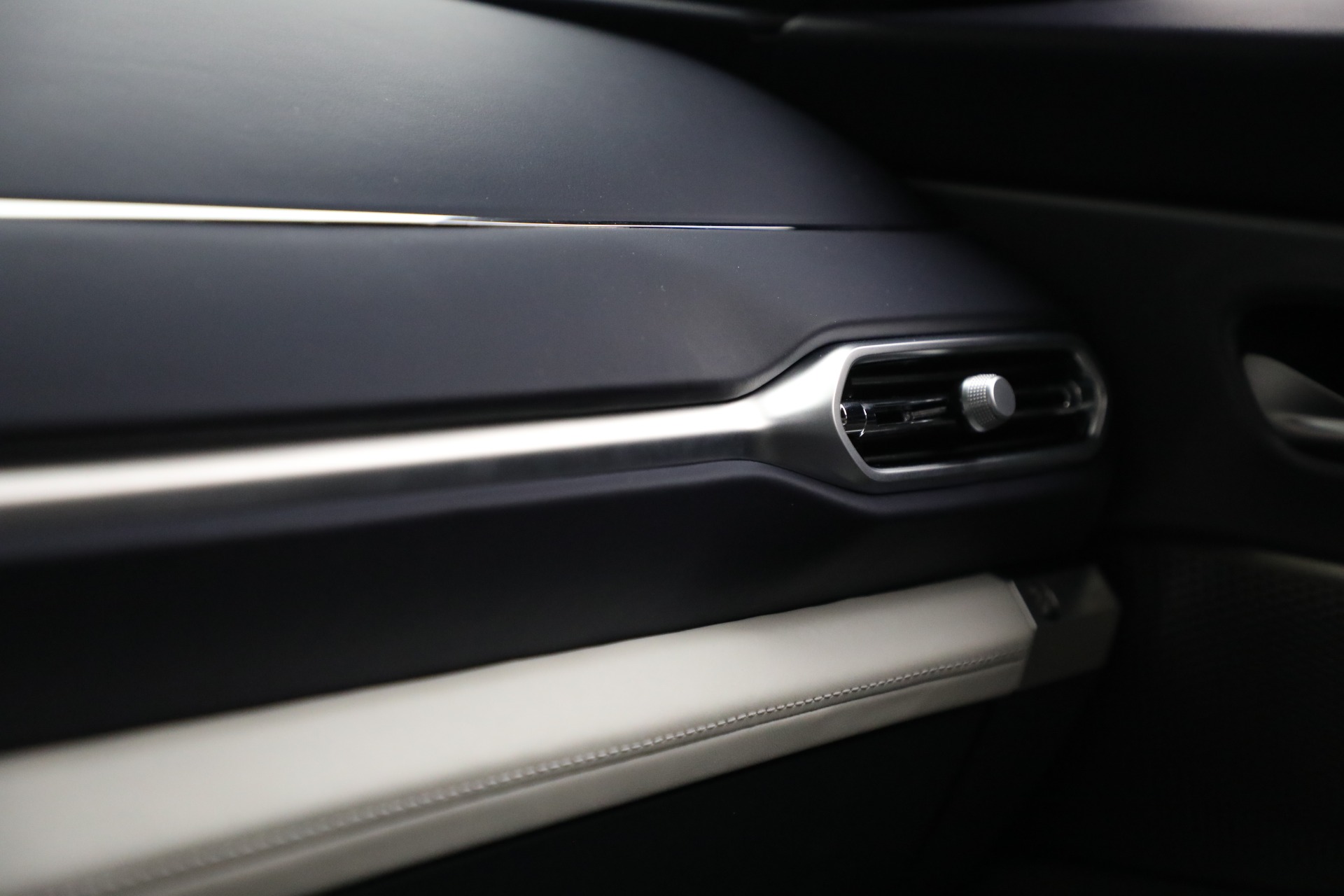 2025 Aston Martin Vanquish AM7 photo 26