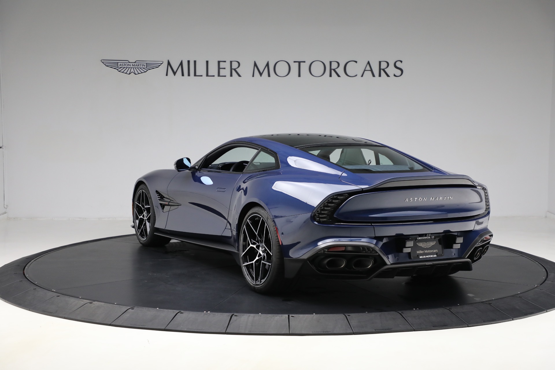 2025 Aston Martin Vanquish AM7 photo 5