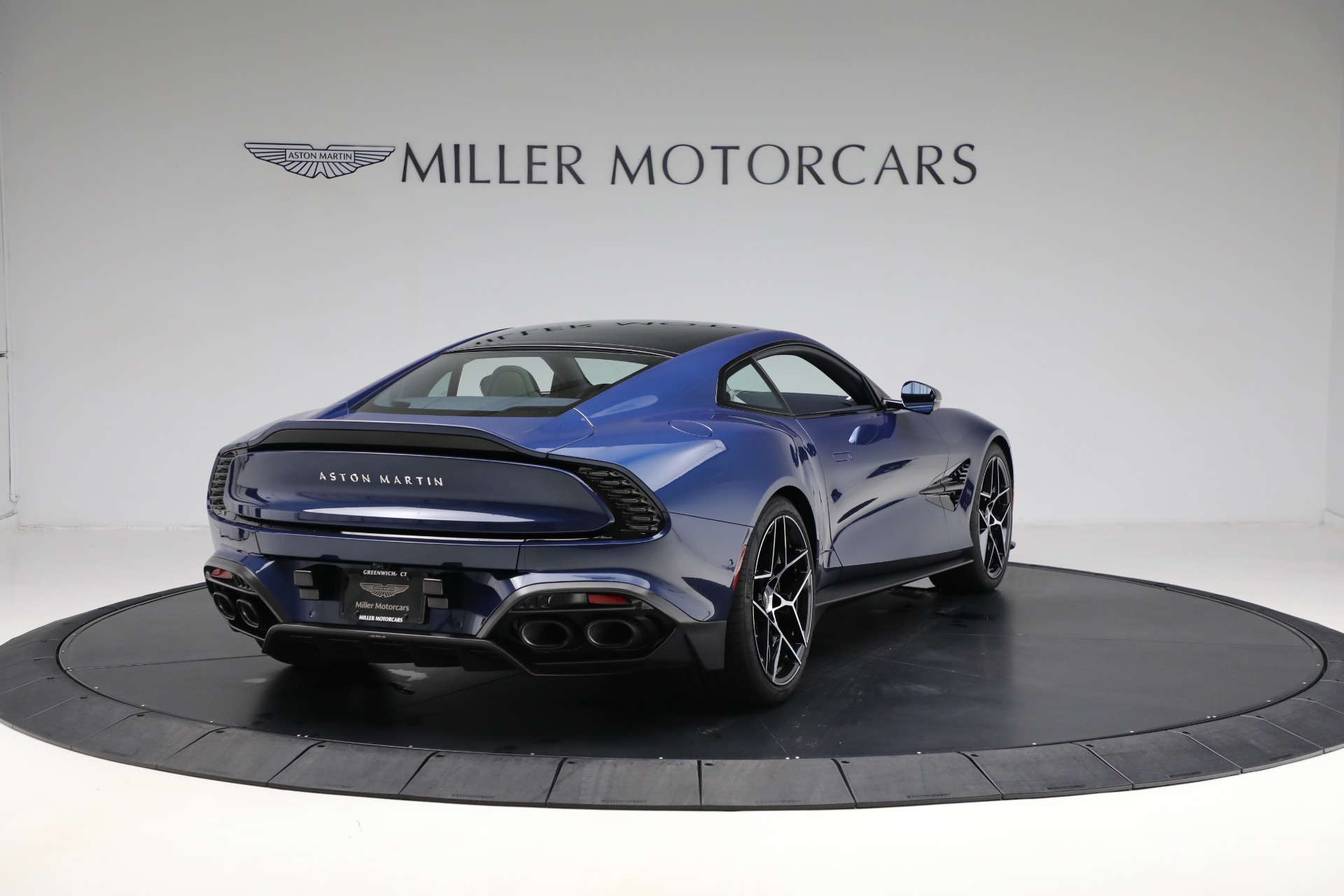 2025 Aston Martin Vanquish AM7 photo 7