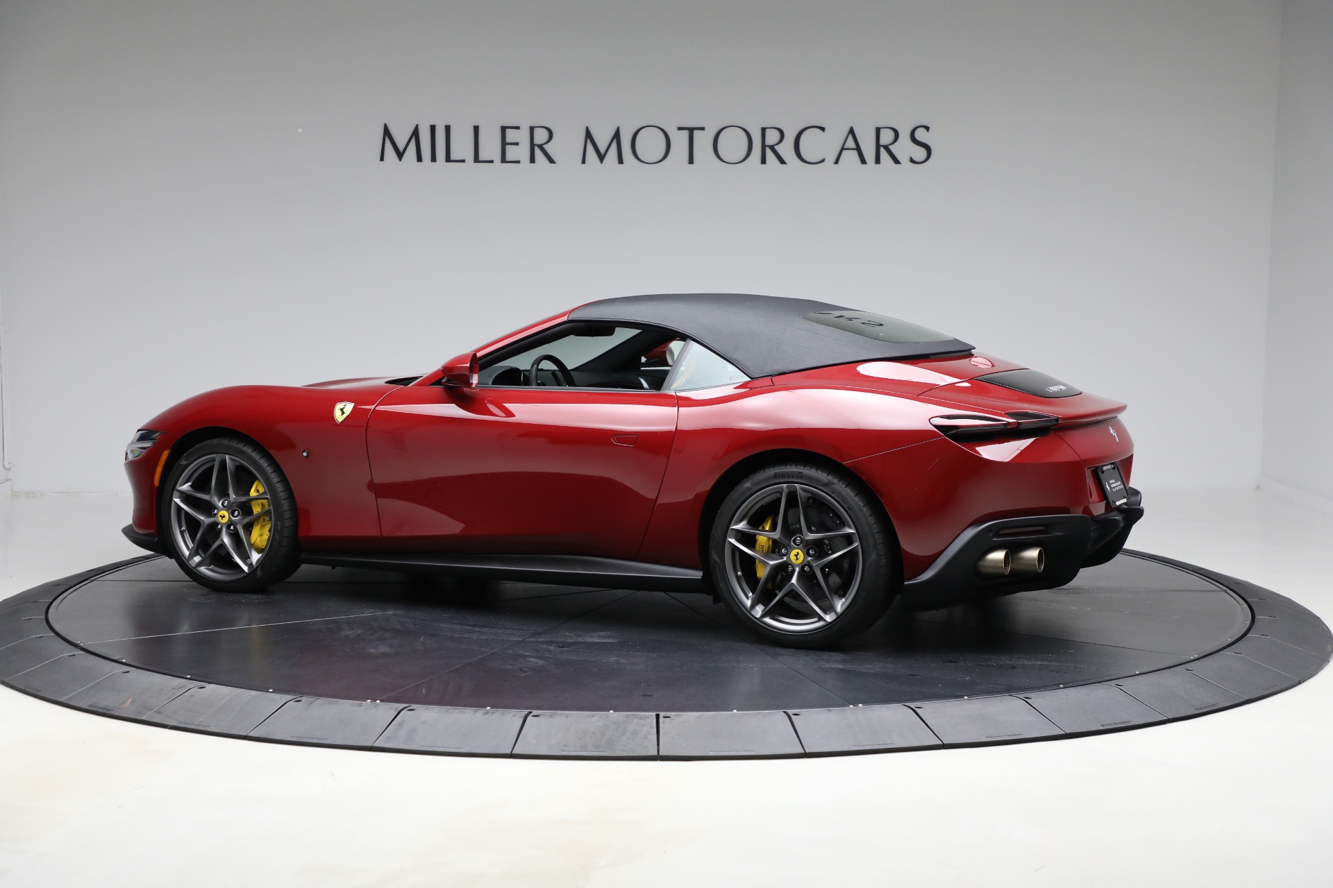 2024 Ferrari Roma Spider photo 23