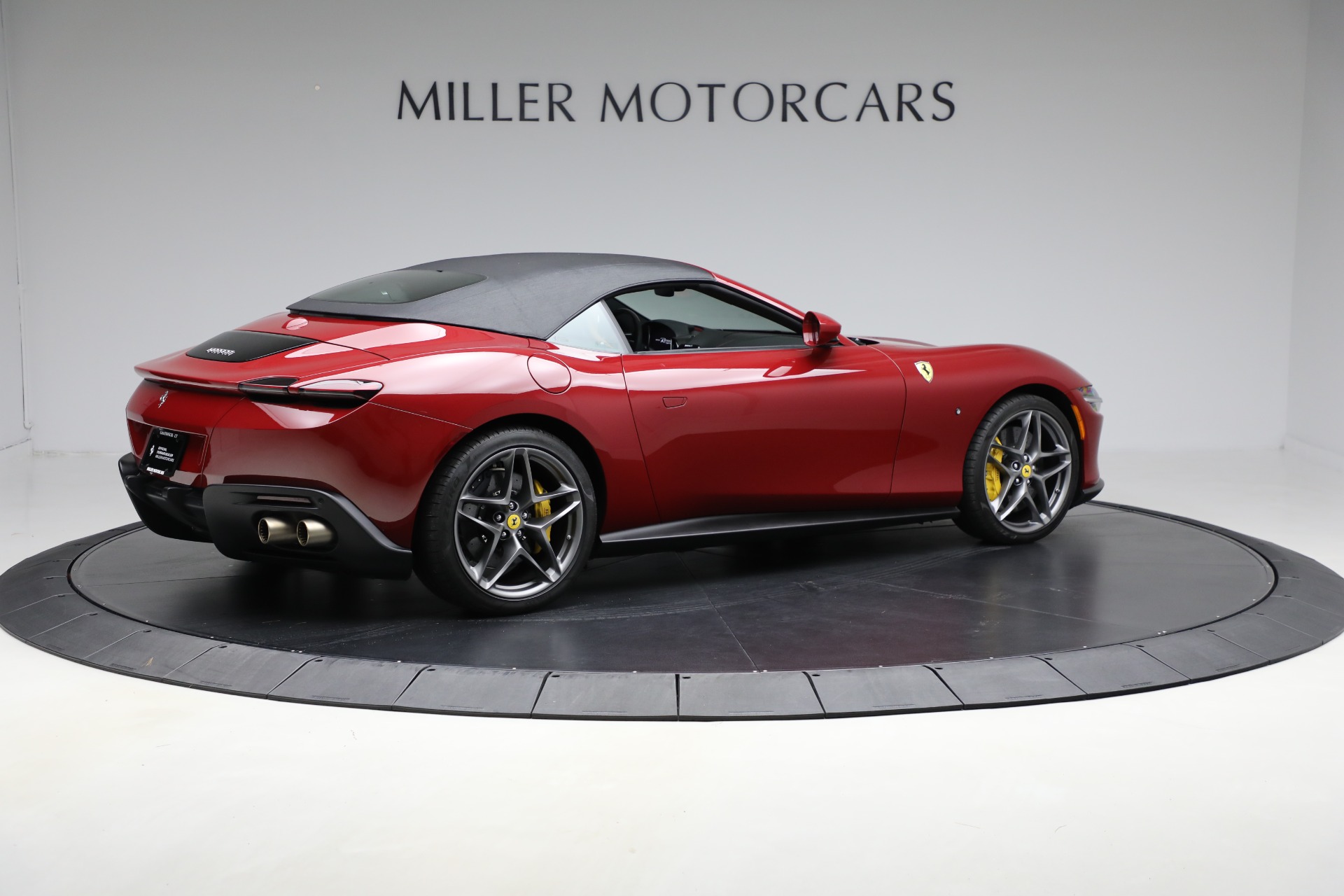 2024 Ferrari Roma Spider photo 24