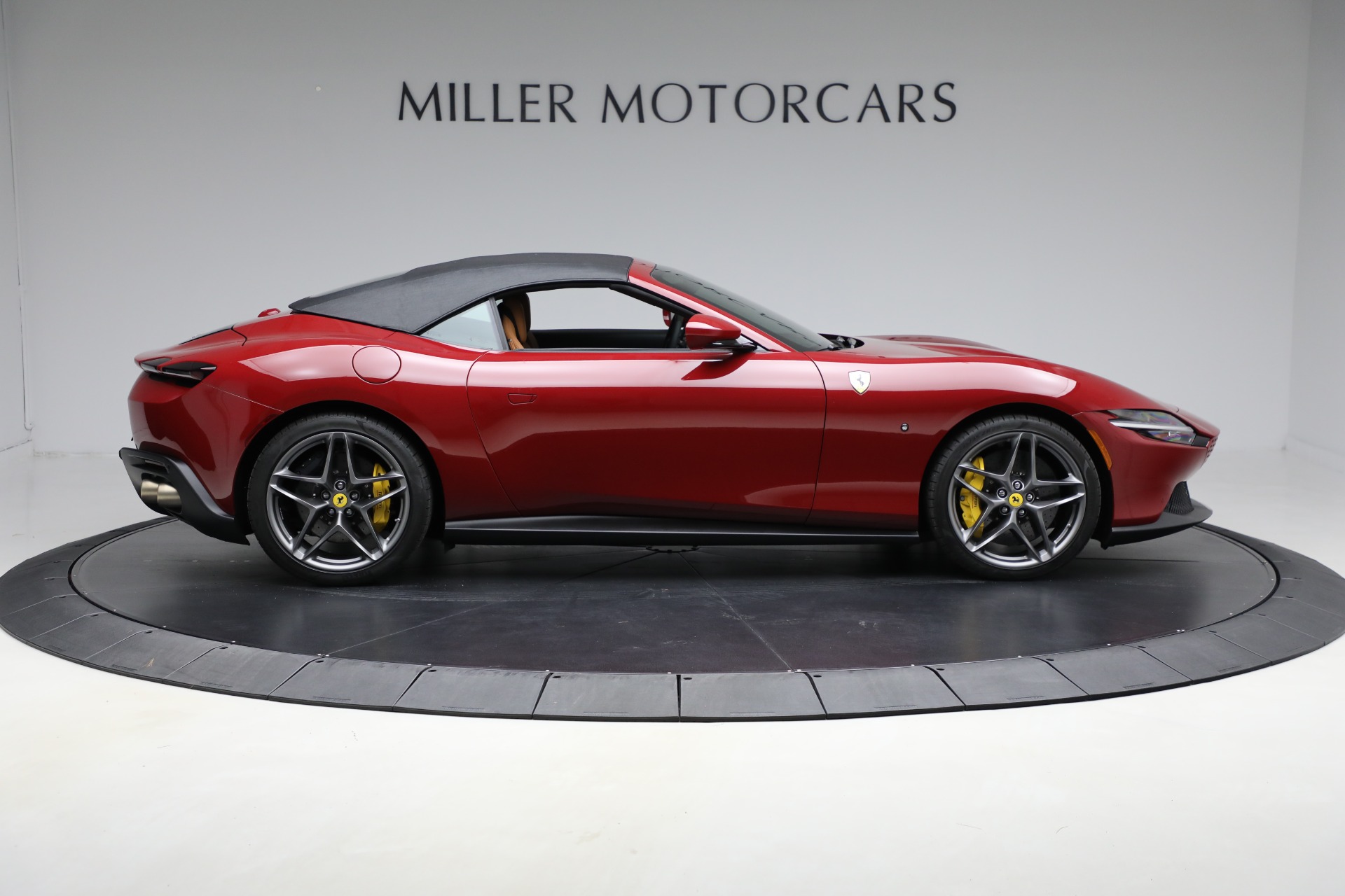 2024 Ferrari Roma Spider photo 25