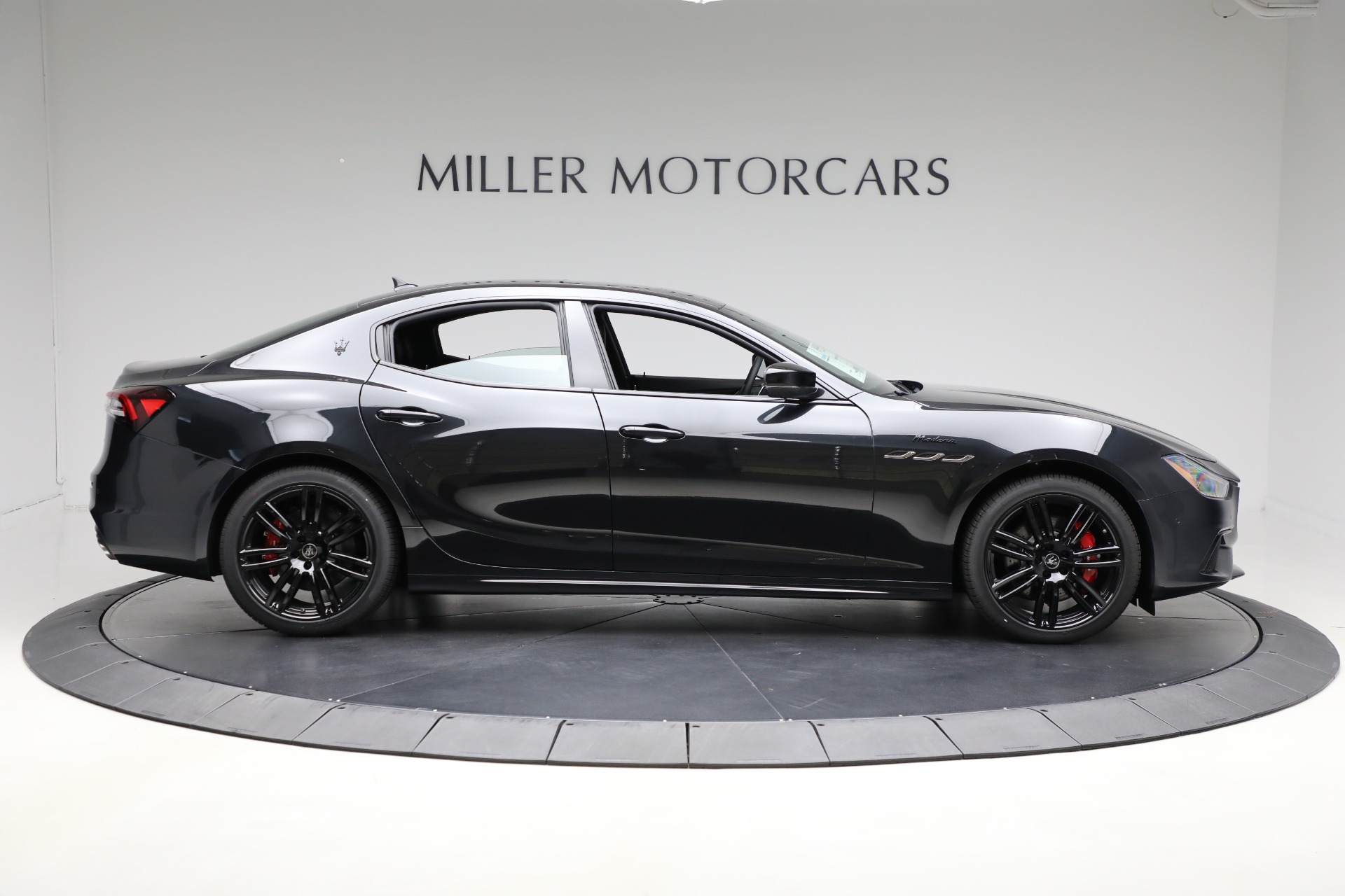 2024 Maserati Ghibli Modena Q4 photo 10