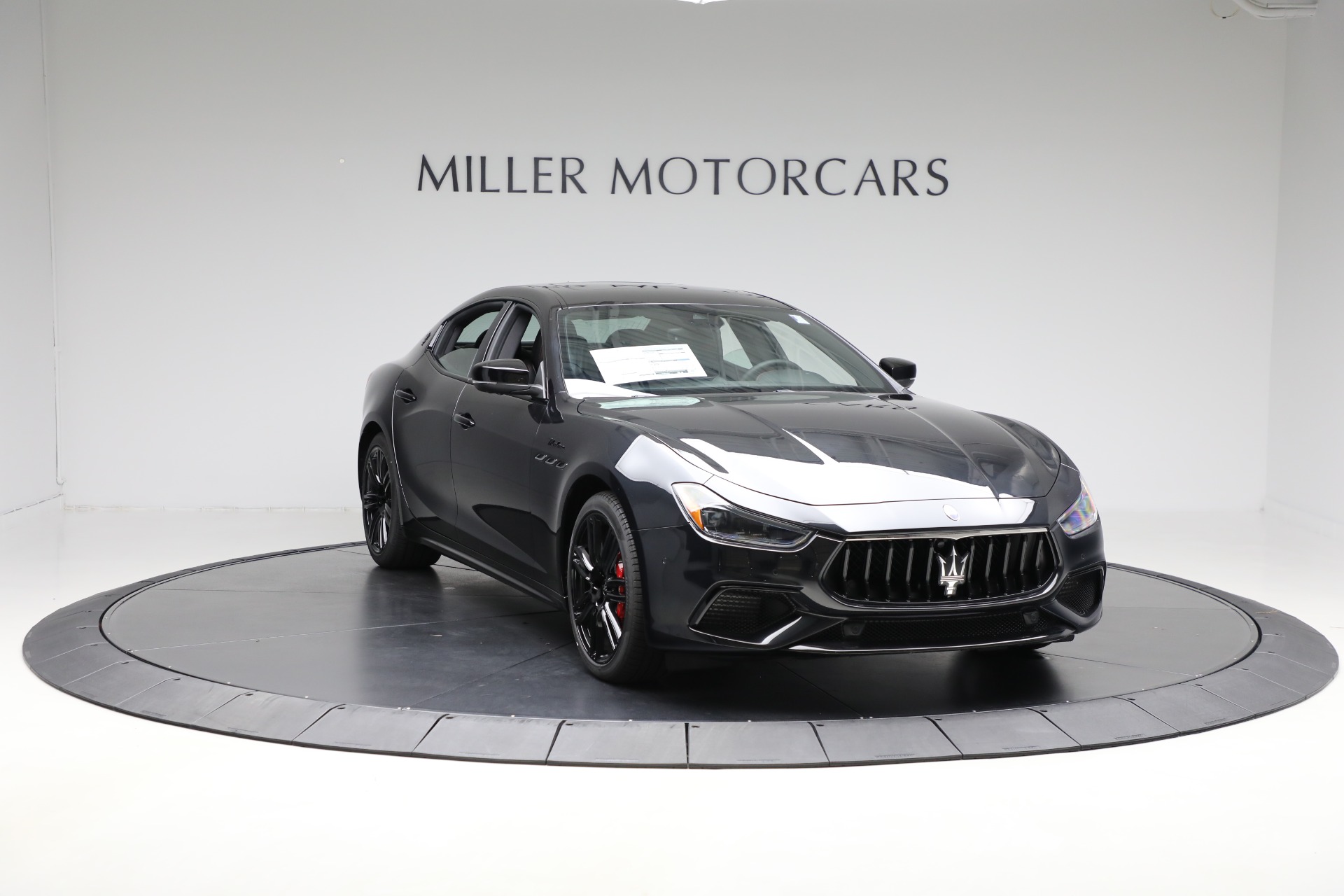 2024 Maserati Ghibli Modena Q4 photo 12