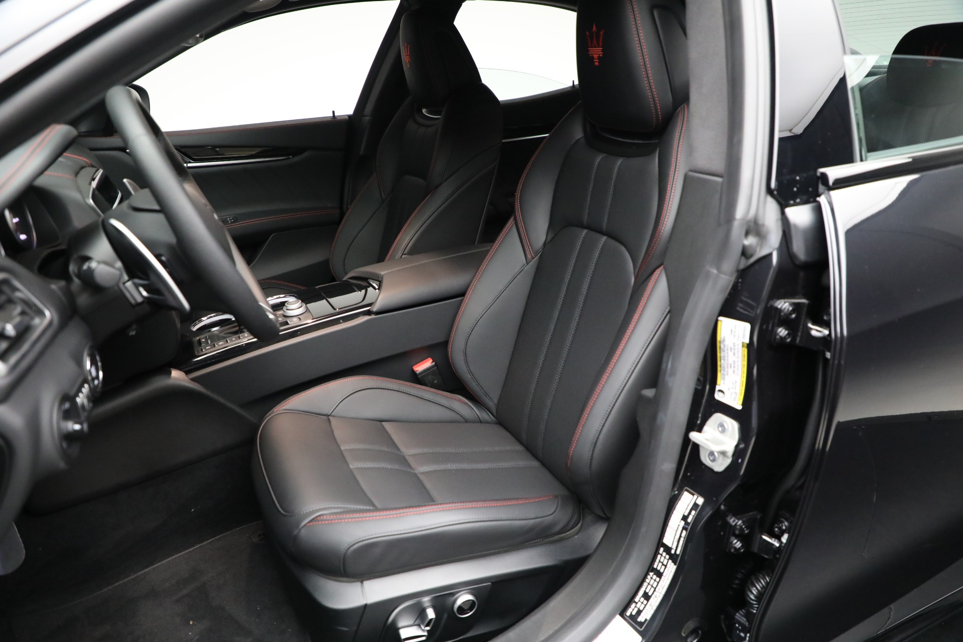 2024 Maserati Ghibli Modena Q4 photo 15