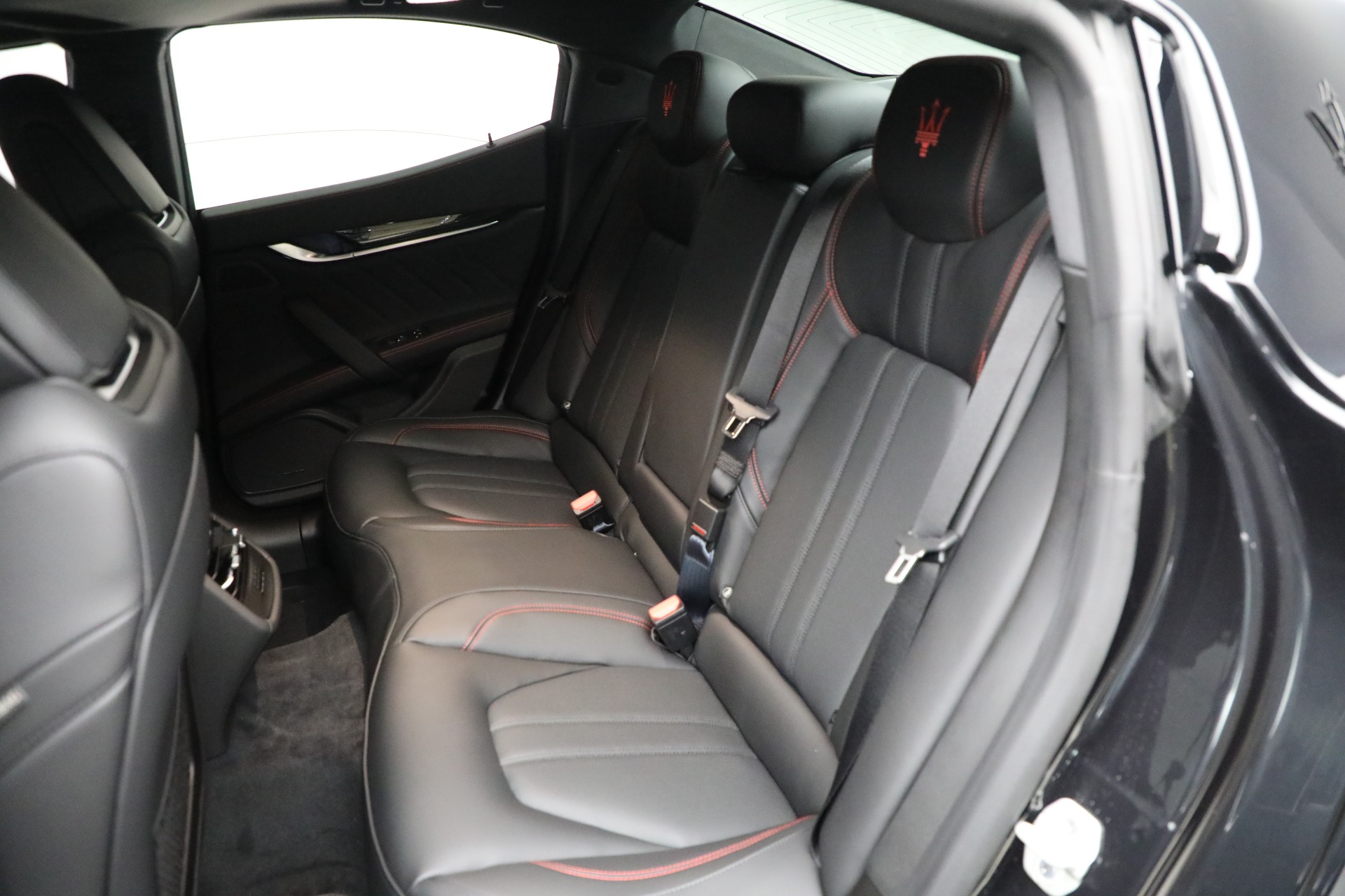 2024 Maserati Ghibli Modena Q4 photo 19