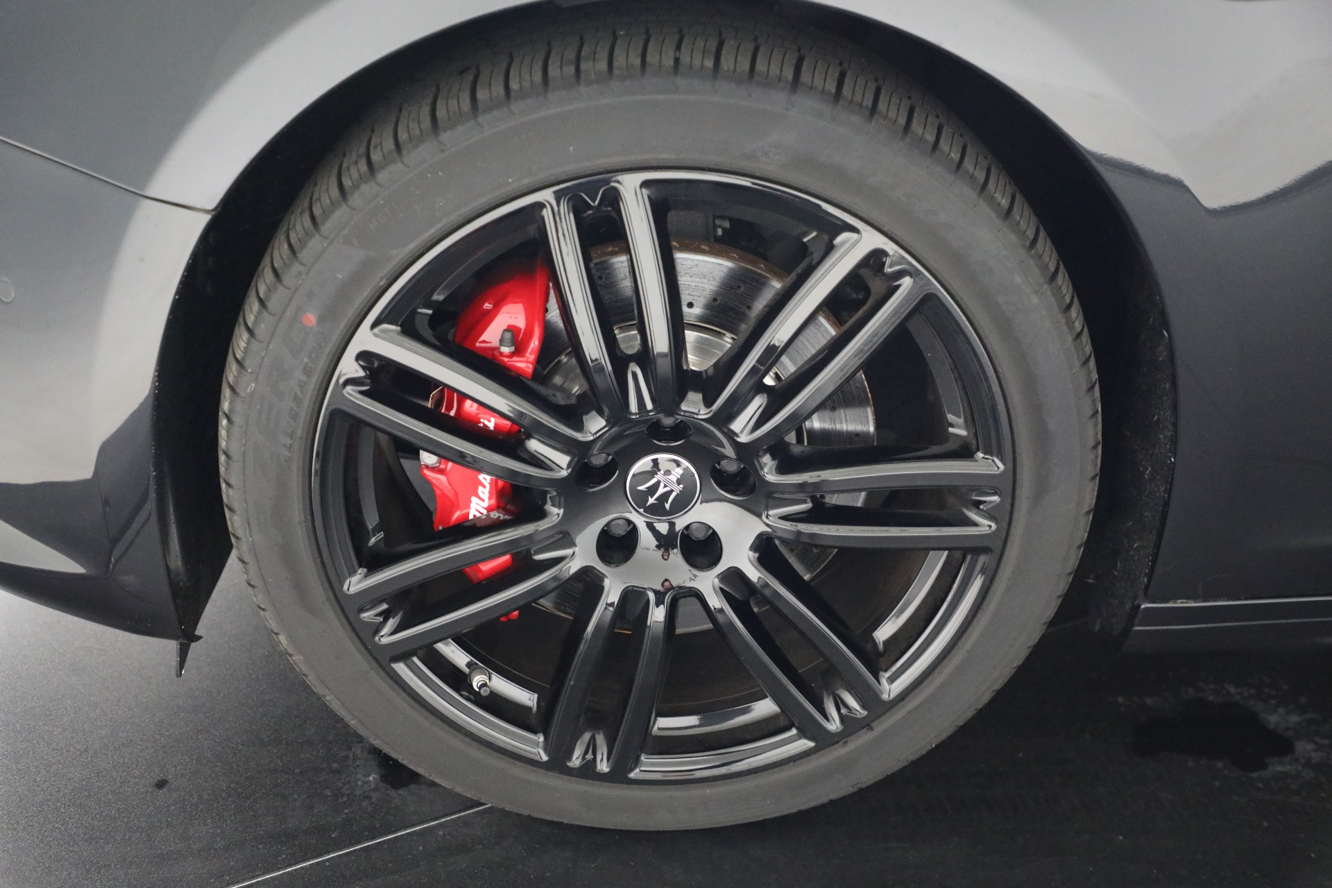2024 Maserati Ghibli Modena Q4 photo 24