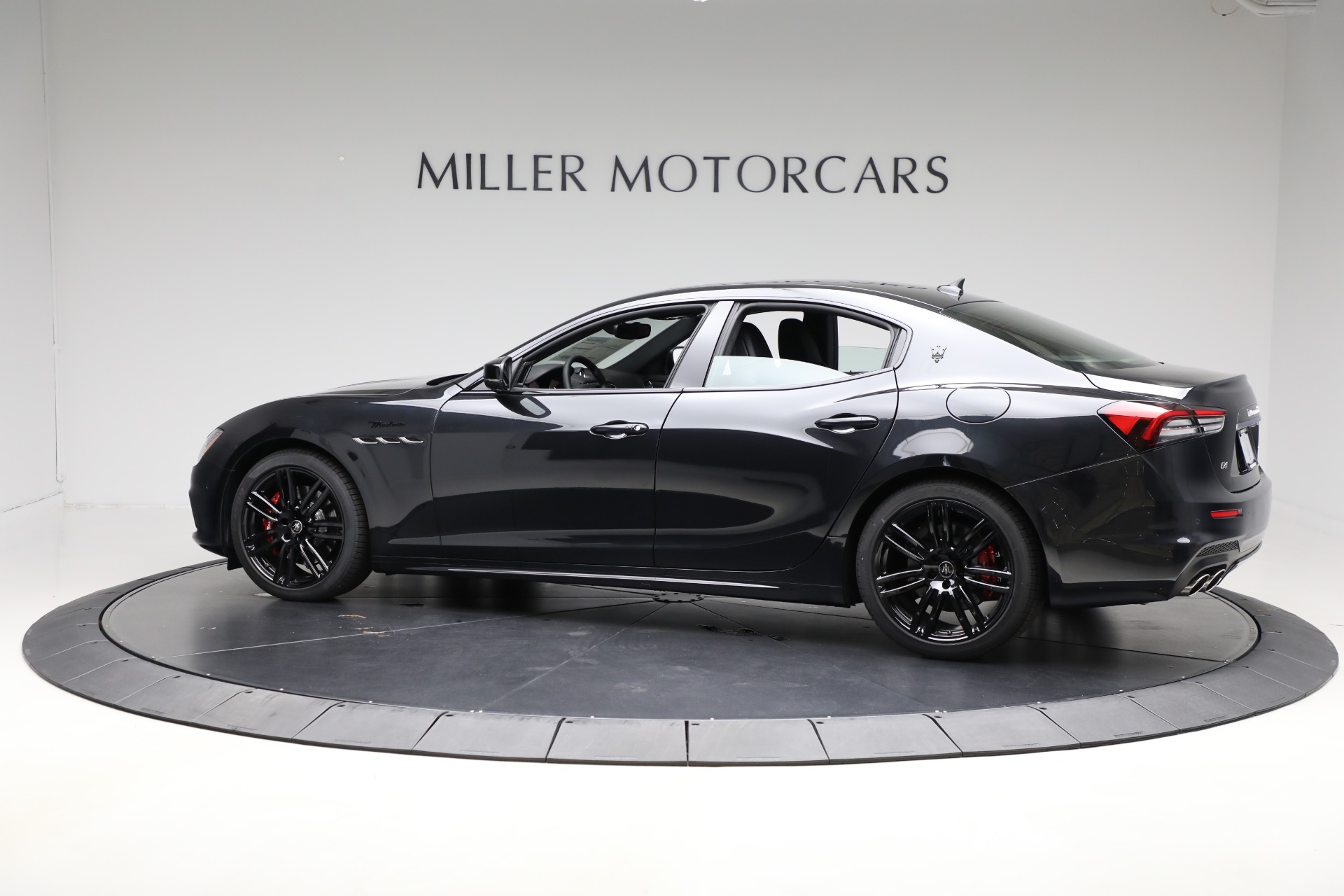 2024 Maserati Ghibli Modena Q4 photo 4