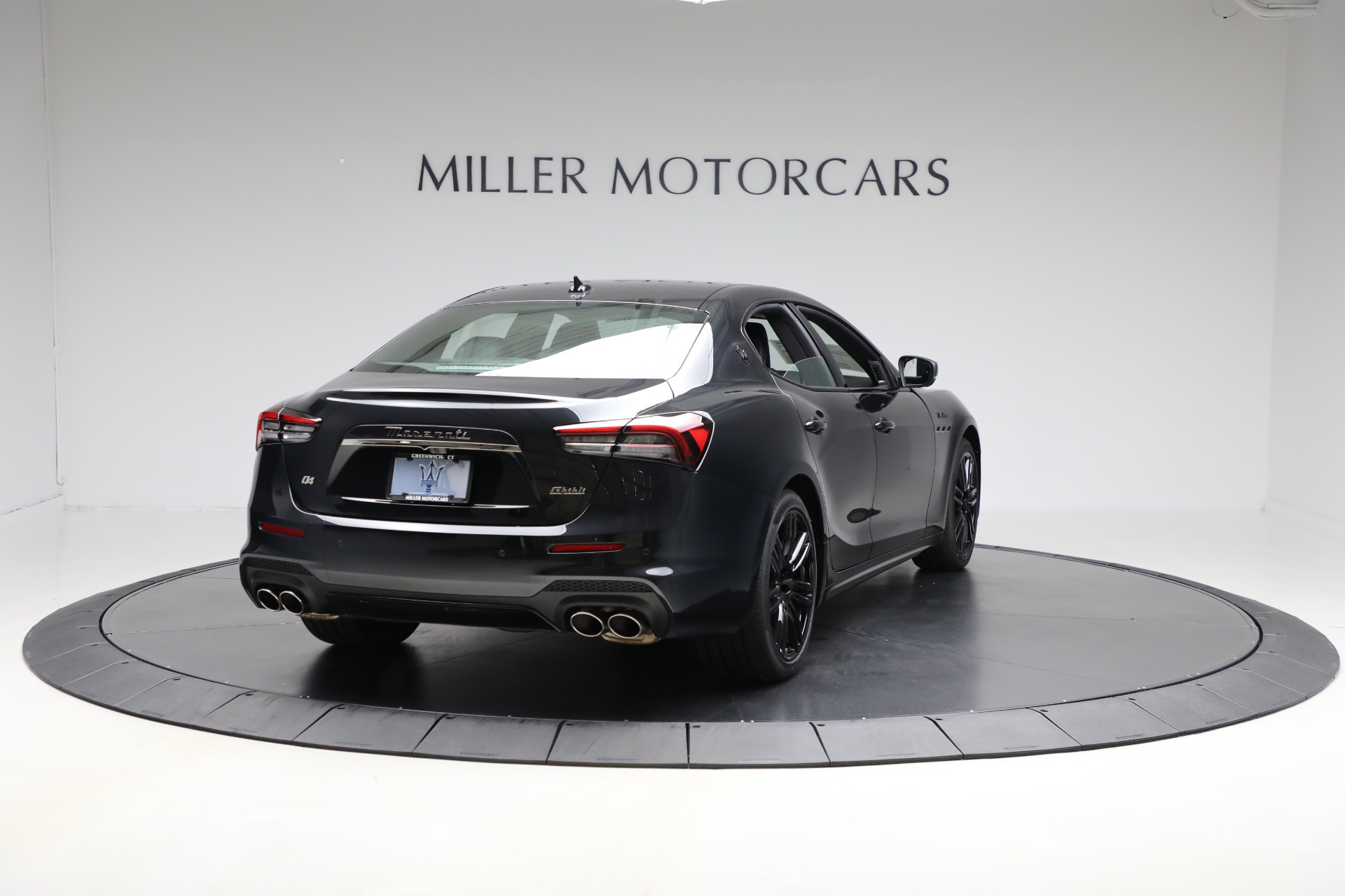 2024 Maserati Ghibli Modena Q4 photo 8
