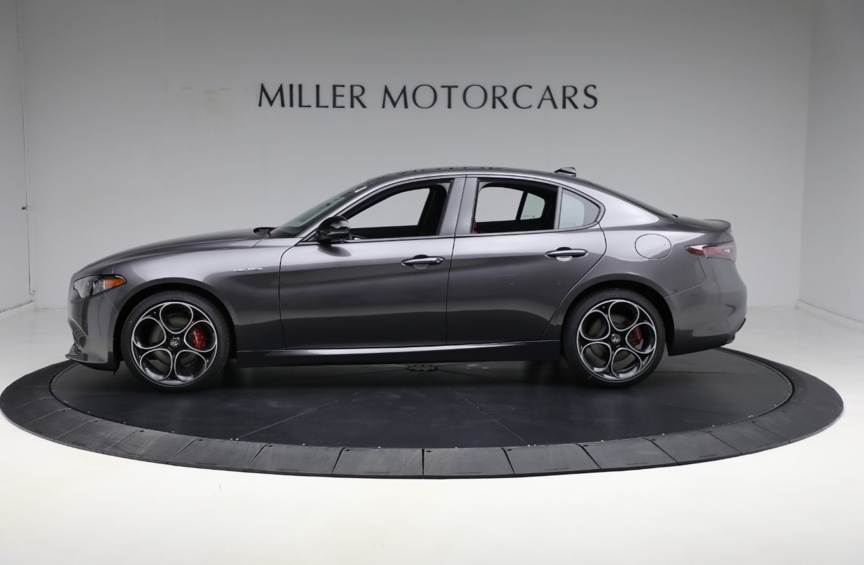 2025 Alfa Romeo Giulia SPRINT photo 2