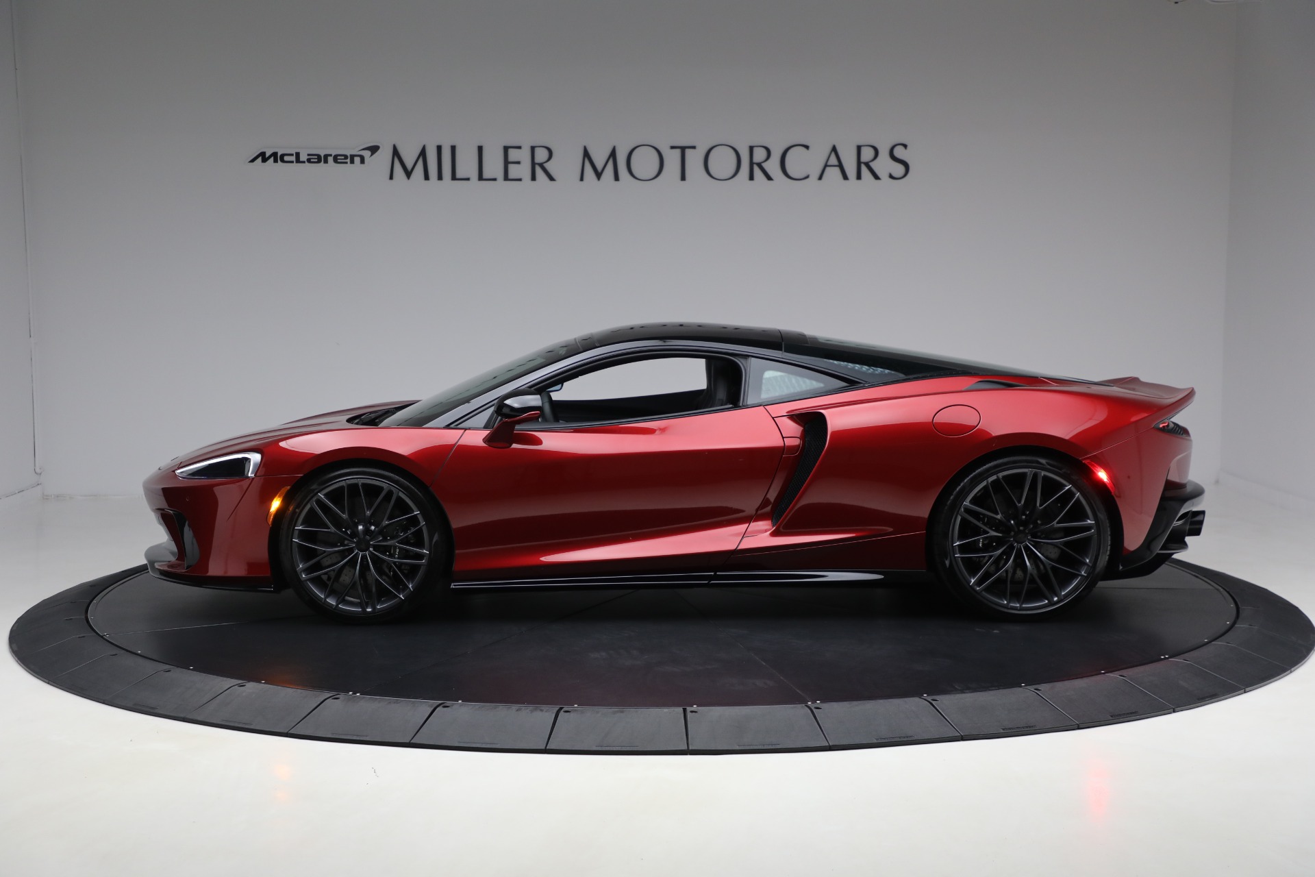 2025 Mclaren GTS photo 3