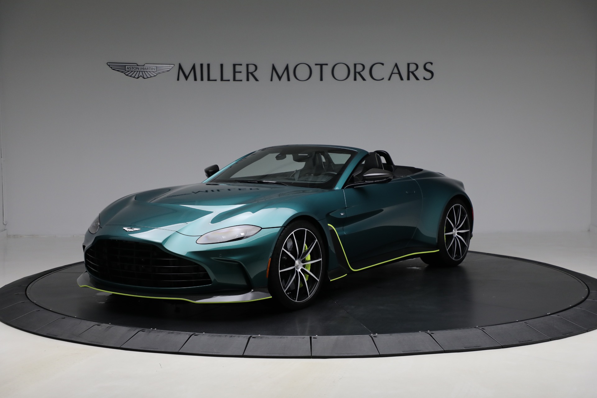 Aston Martin DB MKII LML 1949 – Matrix 1/18 Résine Vert Foncé – Neuf En Boîte