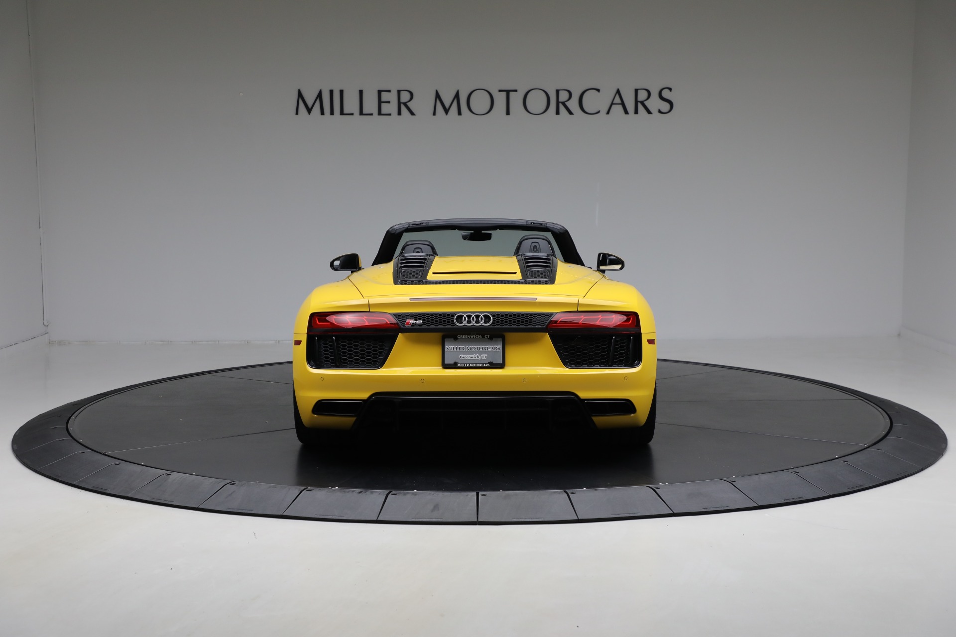 Audi R8 Spyder V10 イエロー ミニカー 2025 Hot Wheels 2019 AUDI R8 SPYDER ☆ yellow;PR5☆Multi