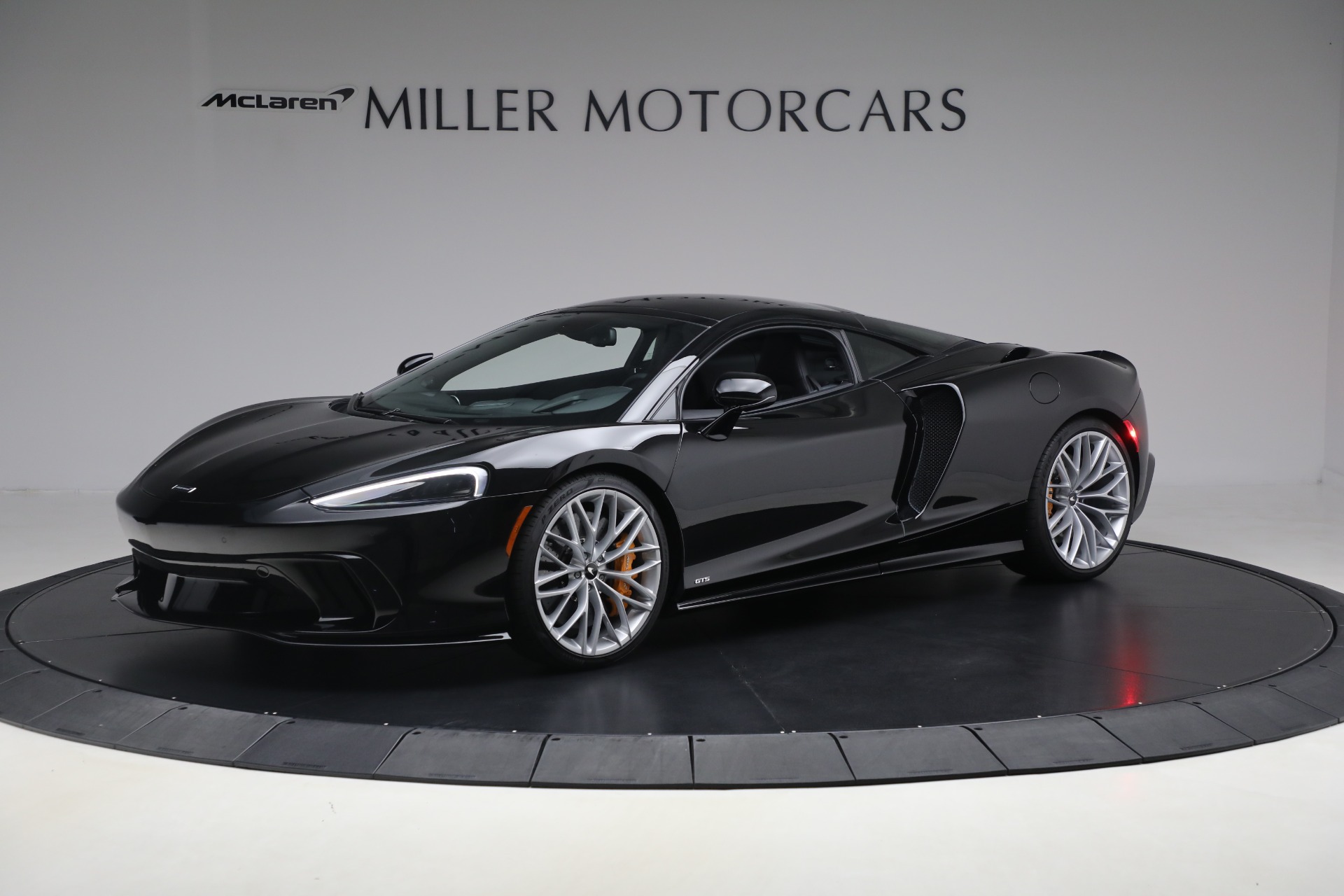 2025 Mclaren GTS photo 2