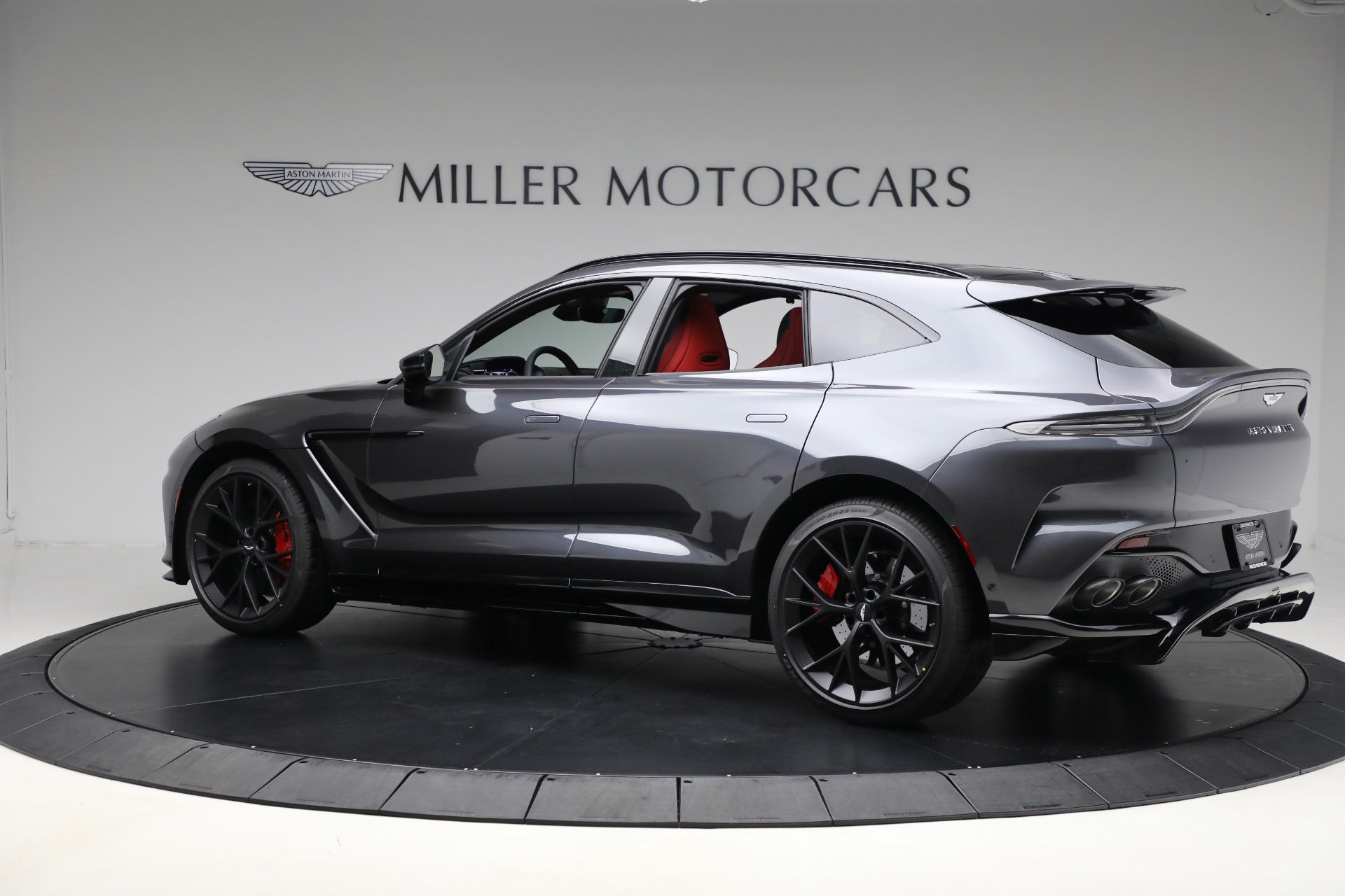 2025 Aston Martin DBX AM8 DBX707 photo 4
