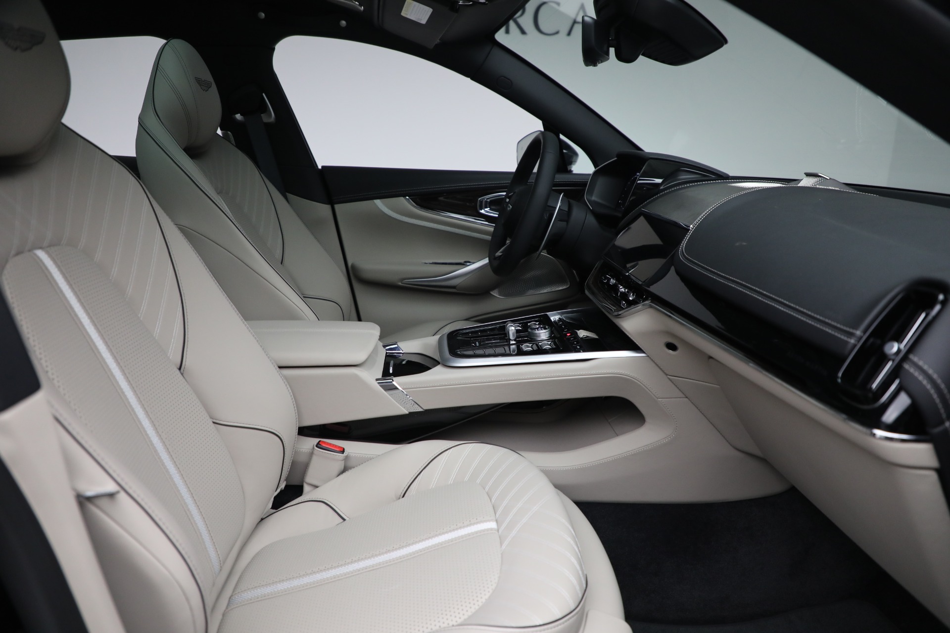 2025 Aston Martin DBX AM8 DBX707 photo 22